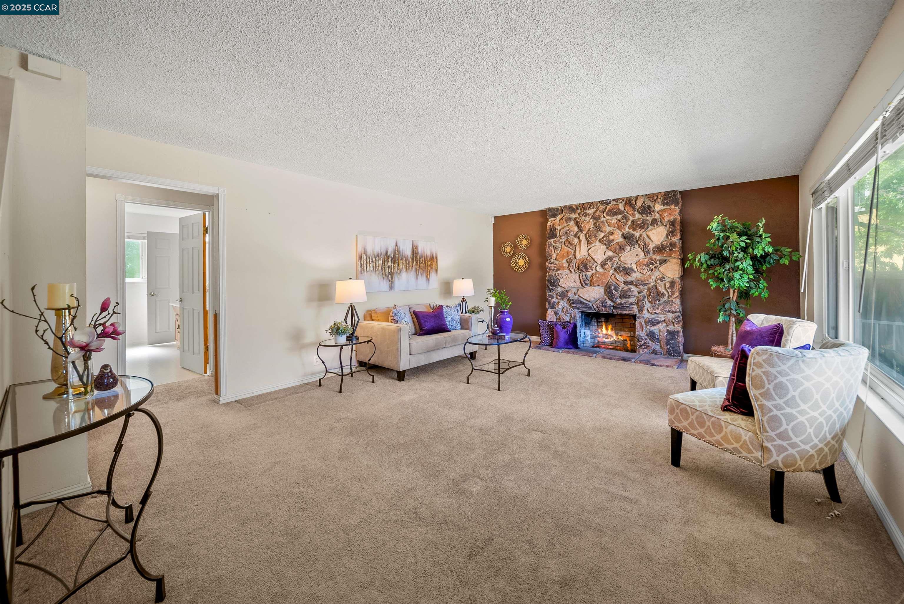 603 Plumas Ct