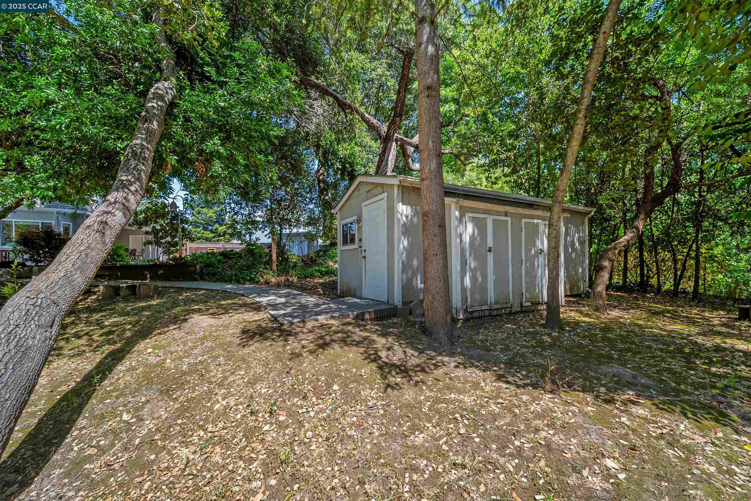 603 Plumas Ct