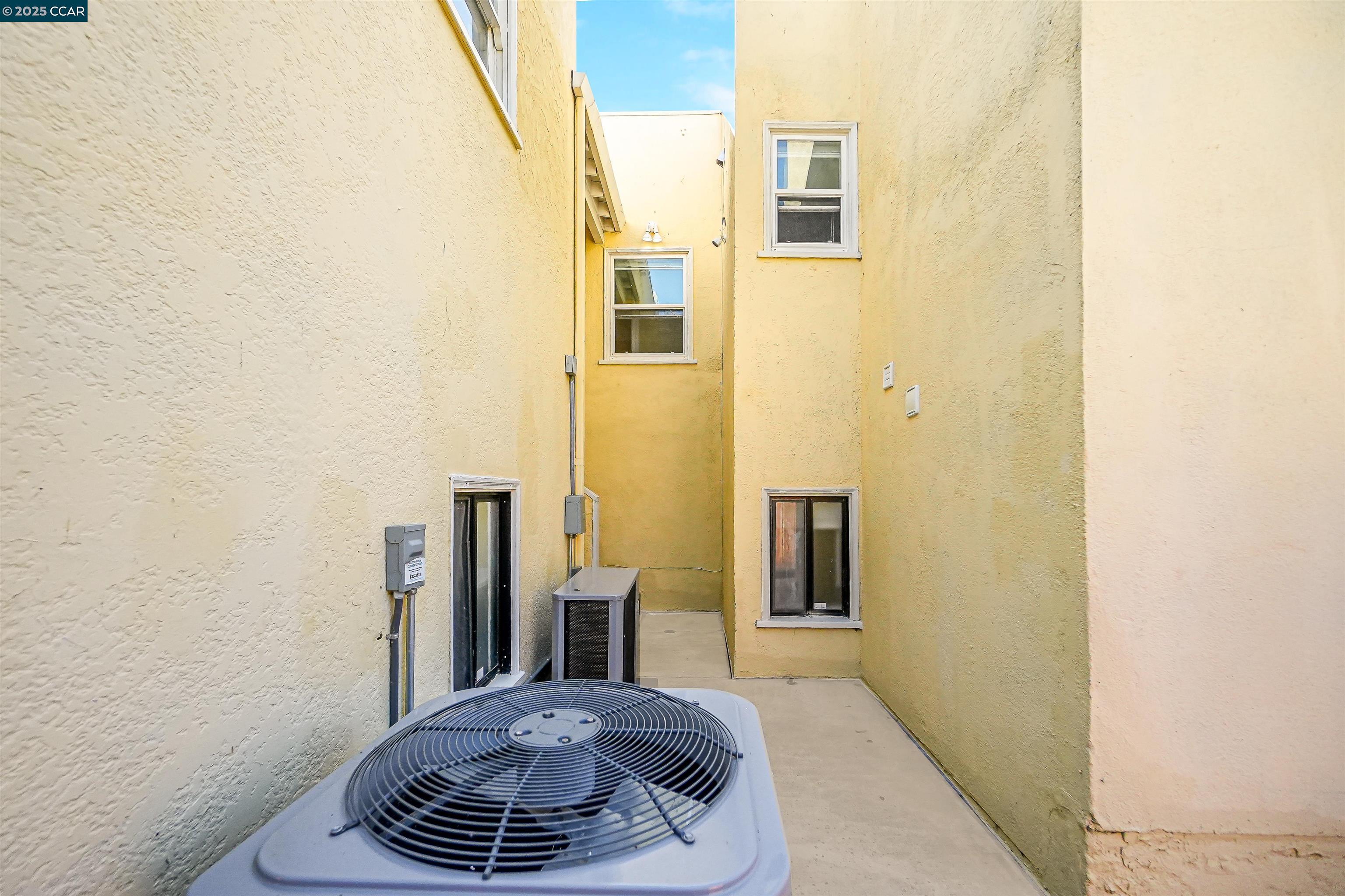 198 W 9Th St