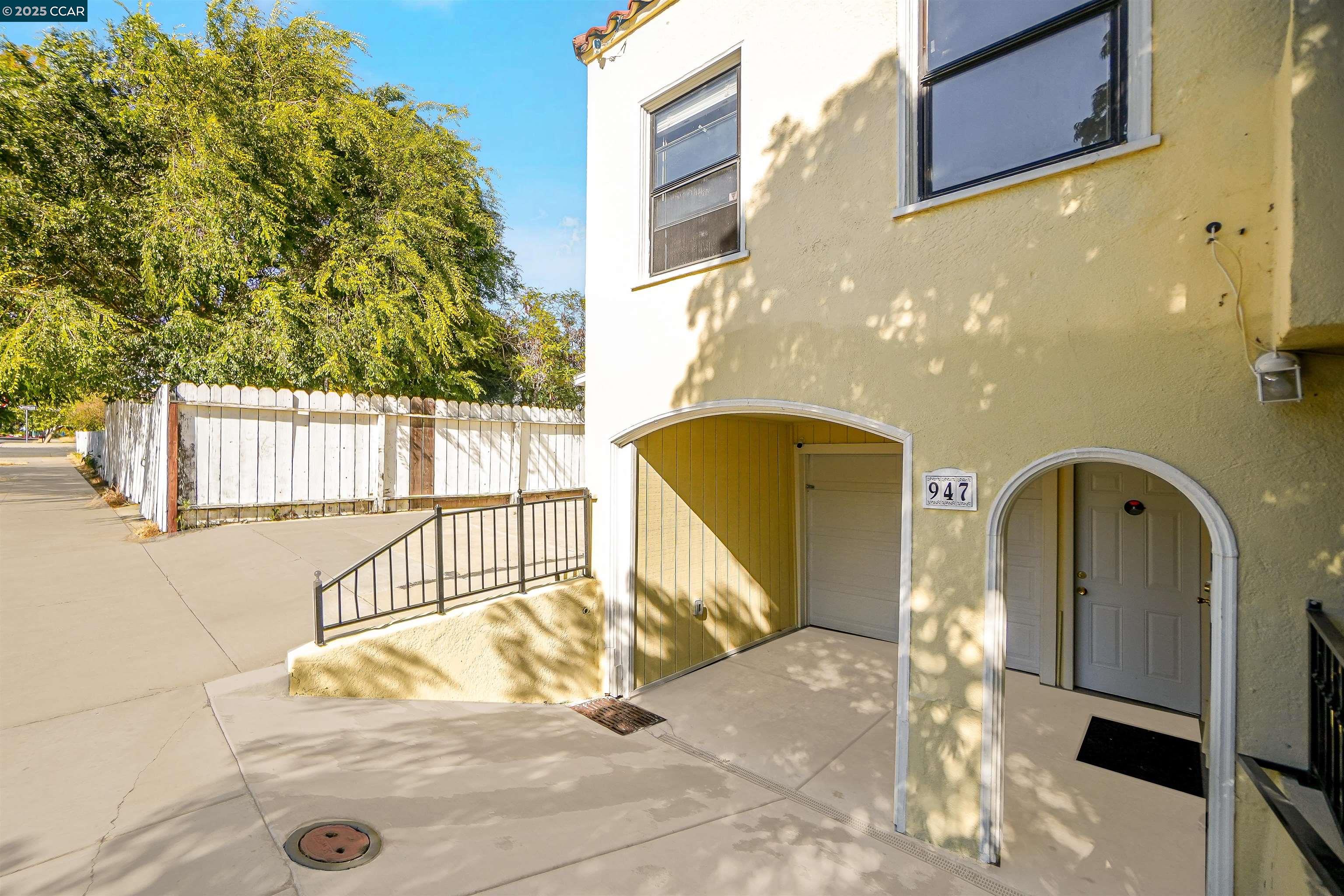 198 W 9Th St