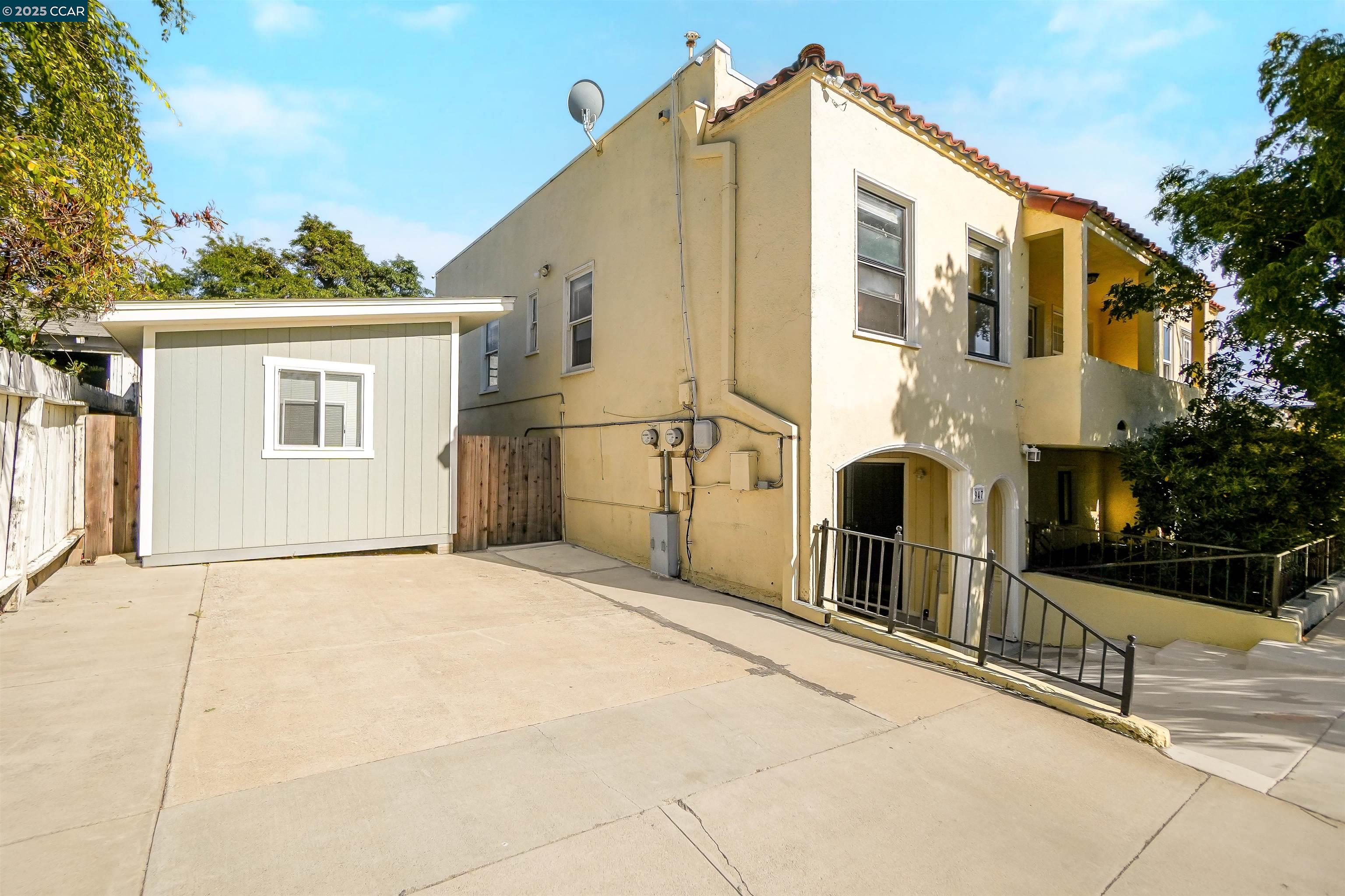 198 W 9Th St