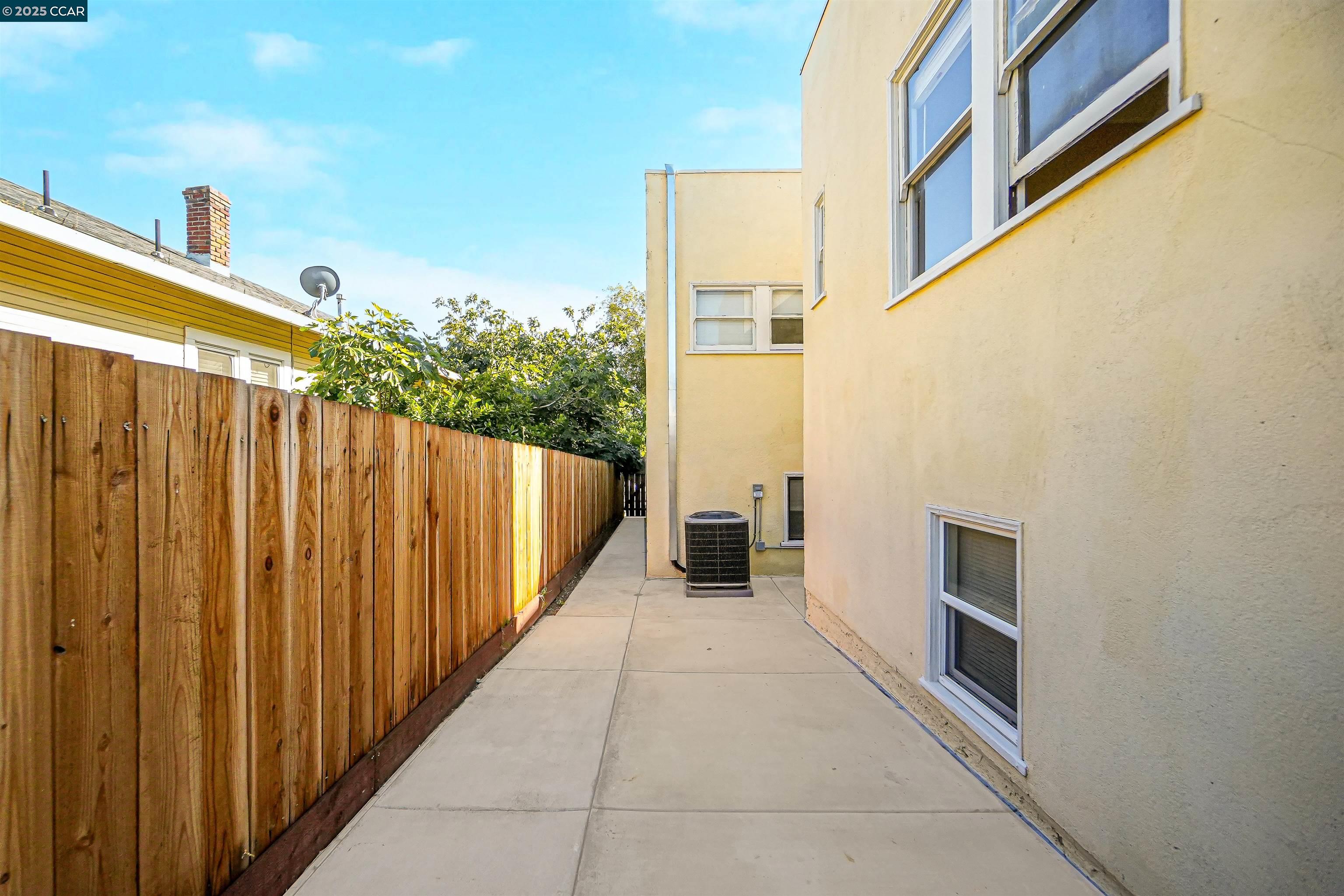 198 W 9Th St