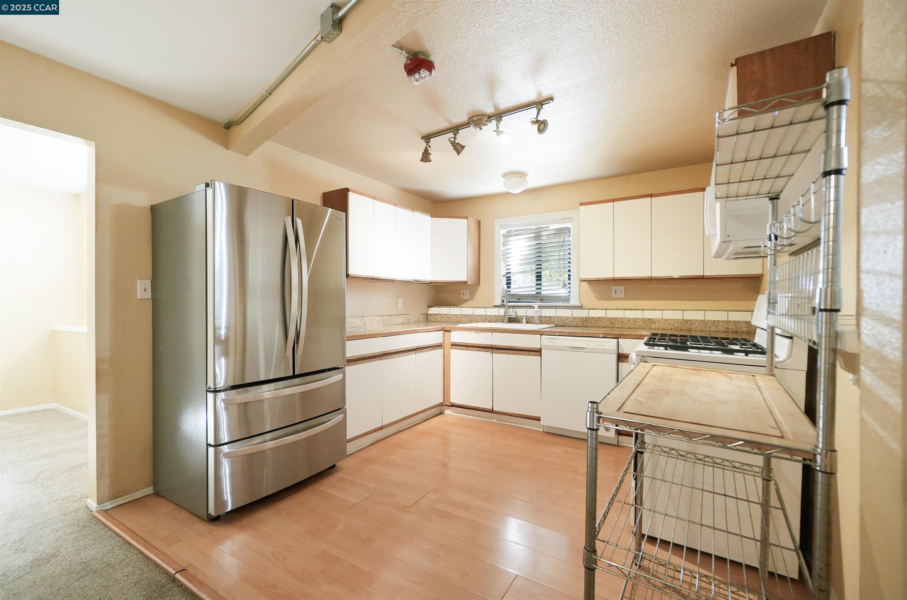 198 W 9Th St