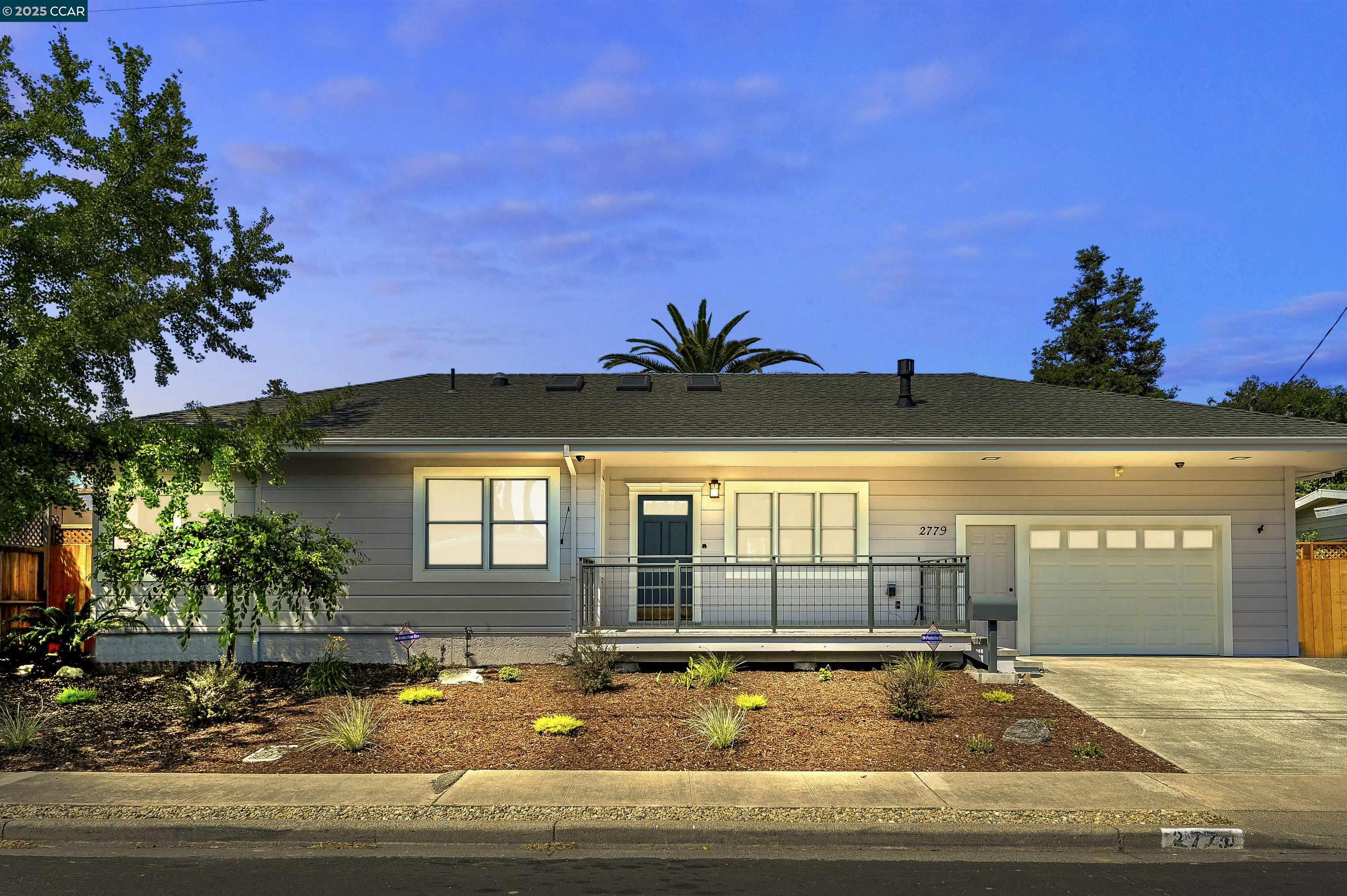 2779 Richard Ave
