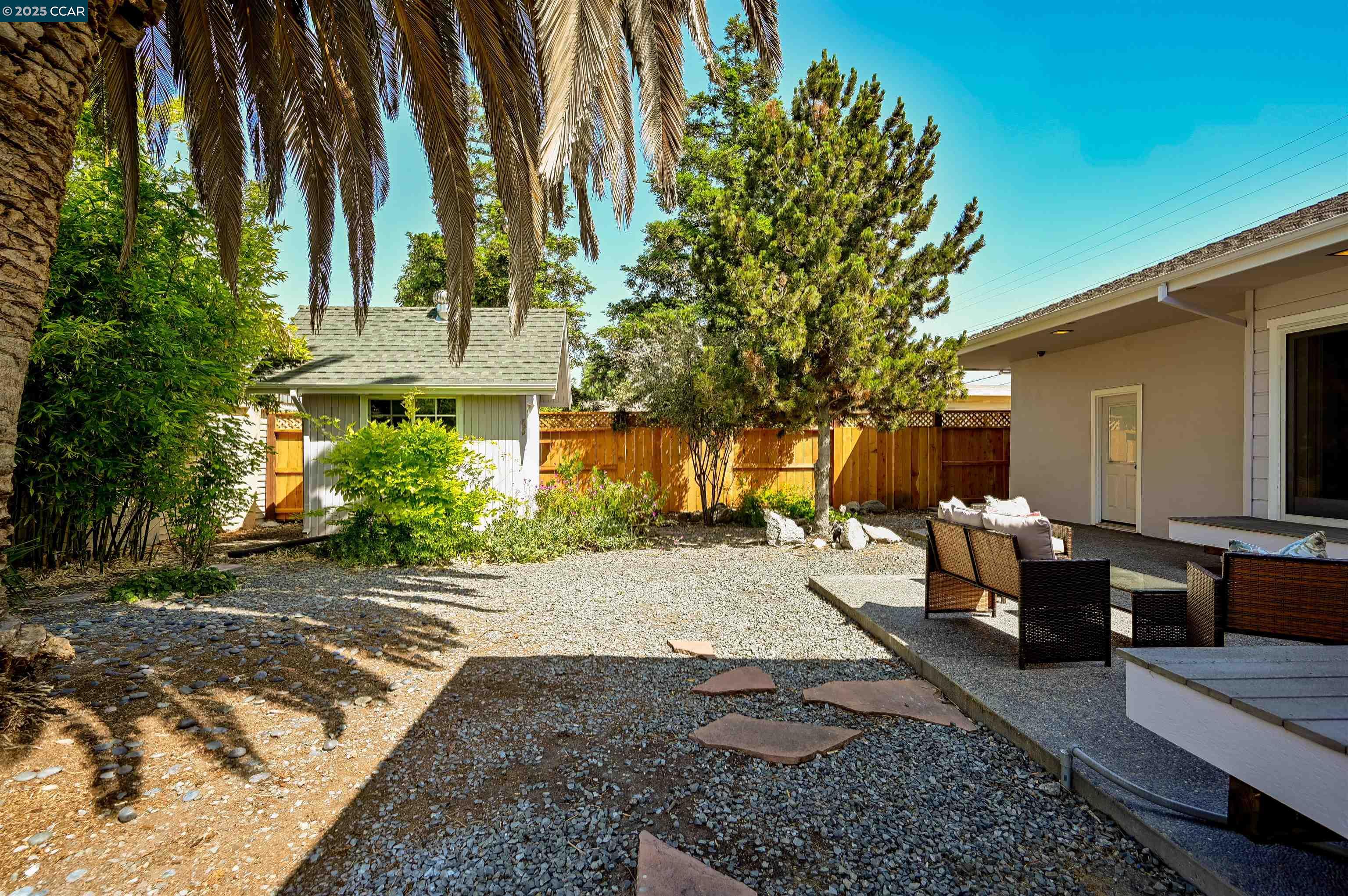2779 Richard Ave