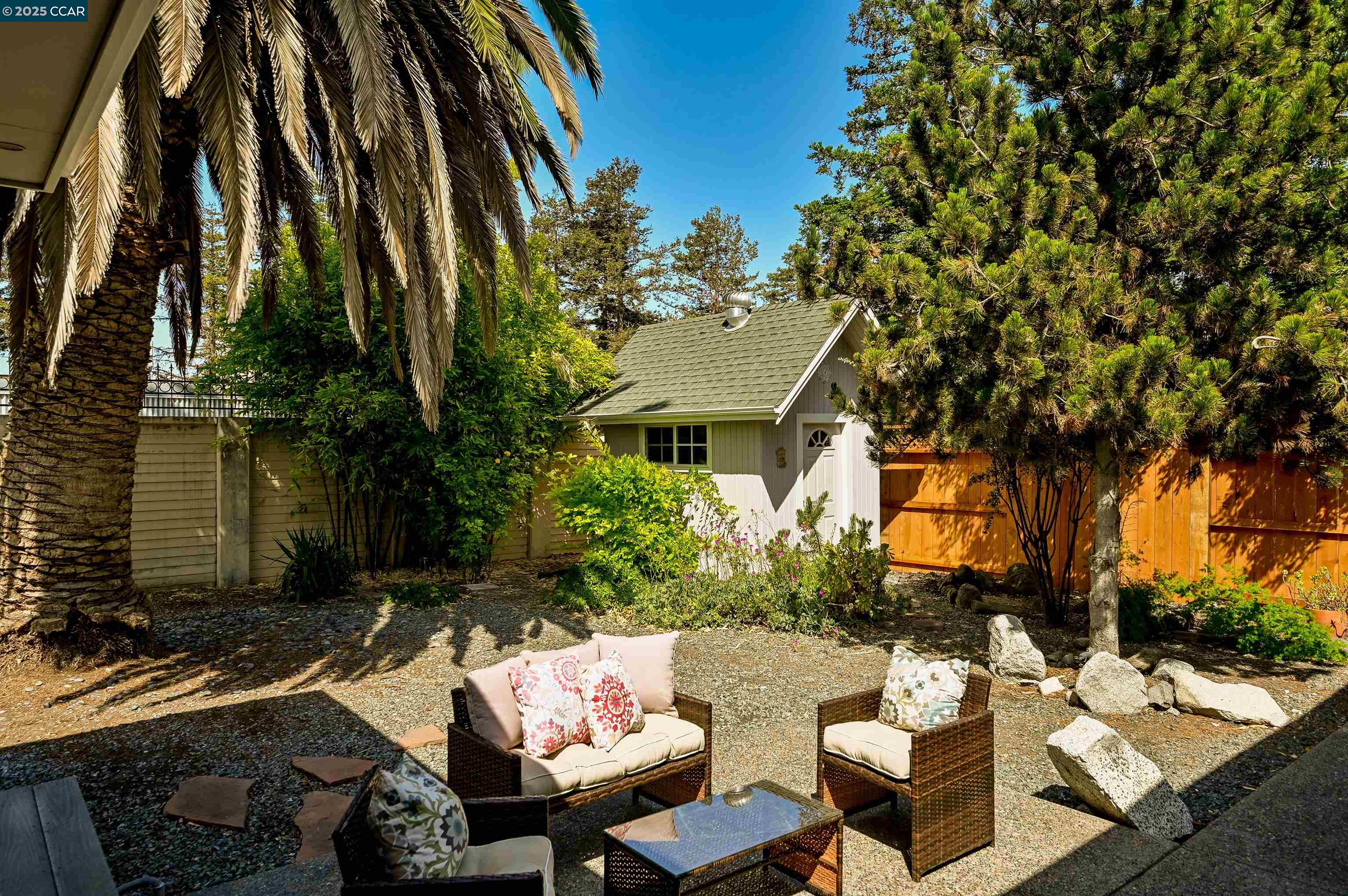 2779 Richard Ave