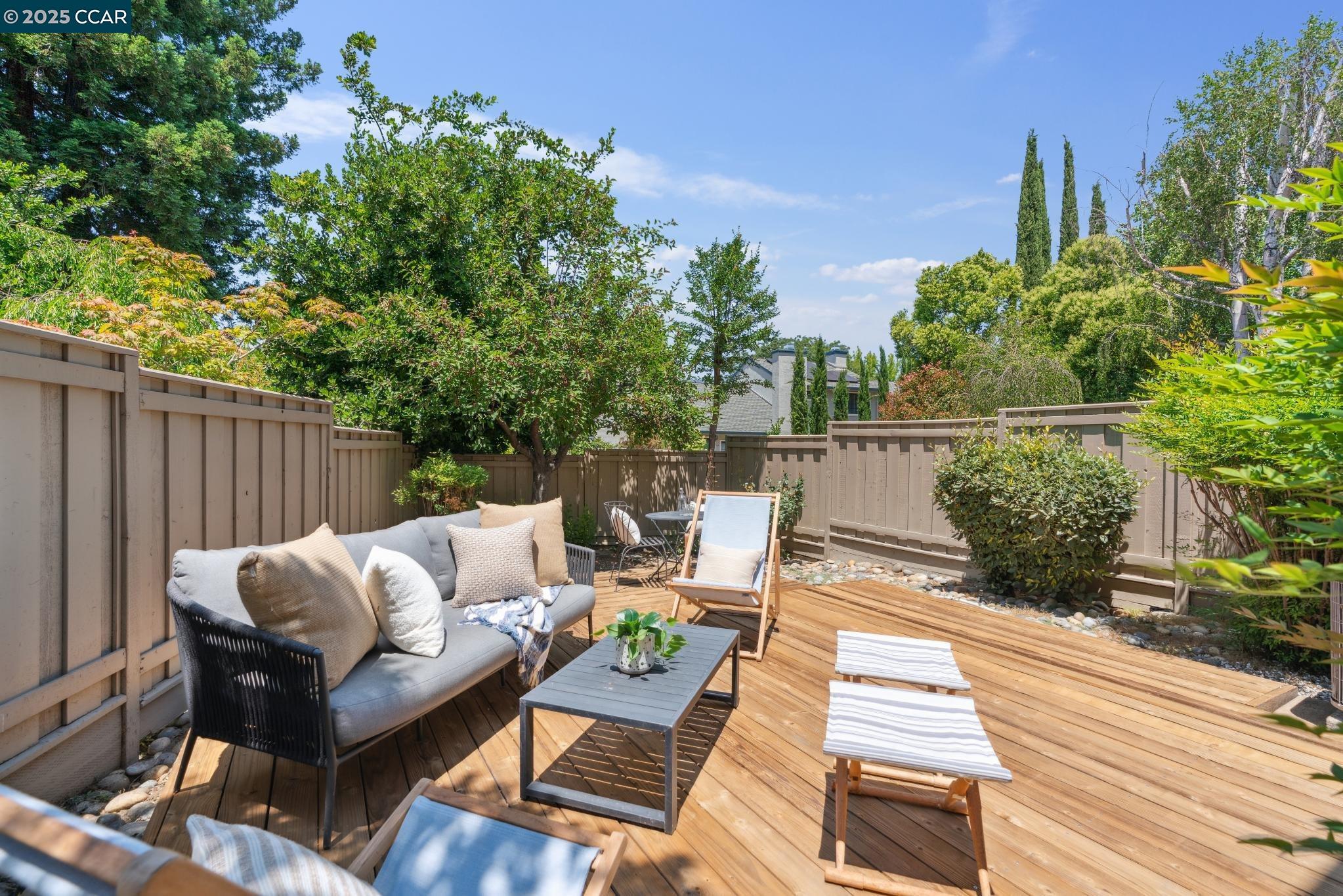 1843 Stratton Circle