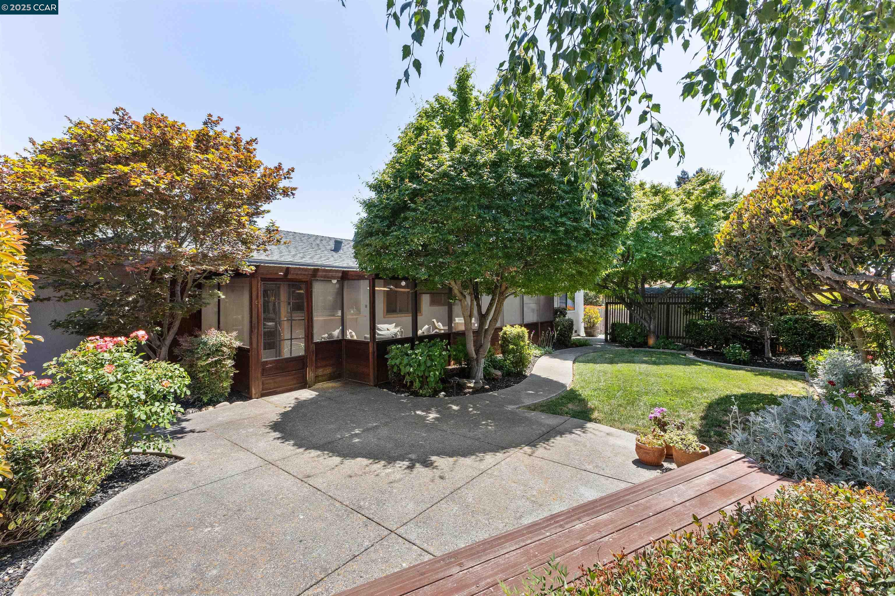 1752 Berrywood Ct