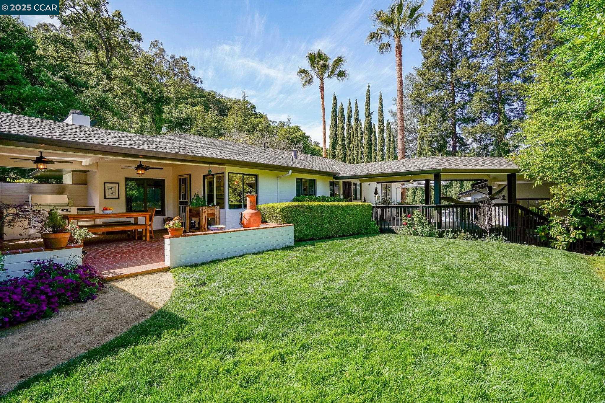 4421 Canyon Way