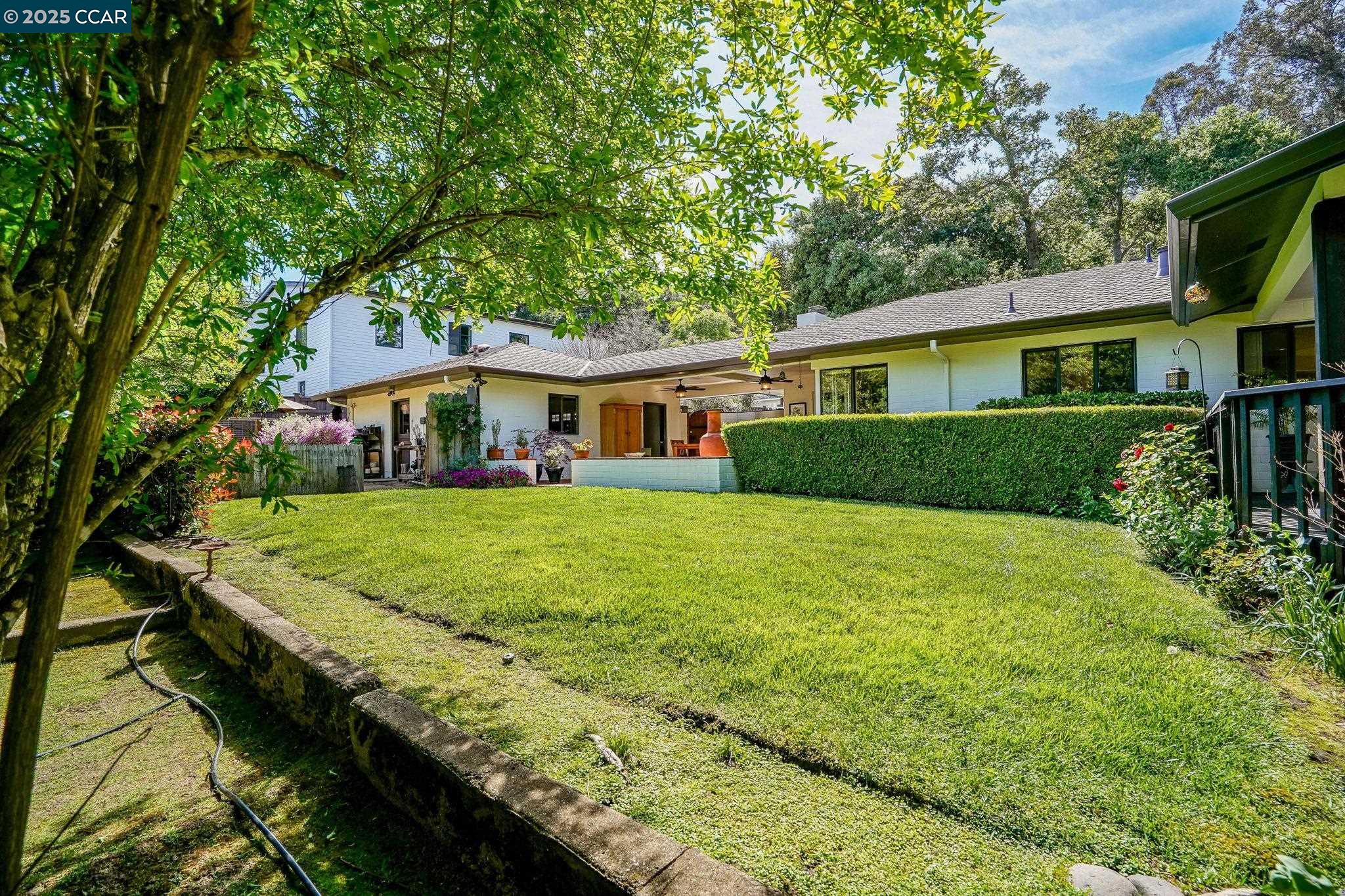 4421 Canyon Way