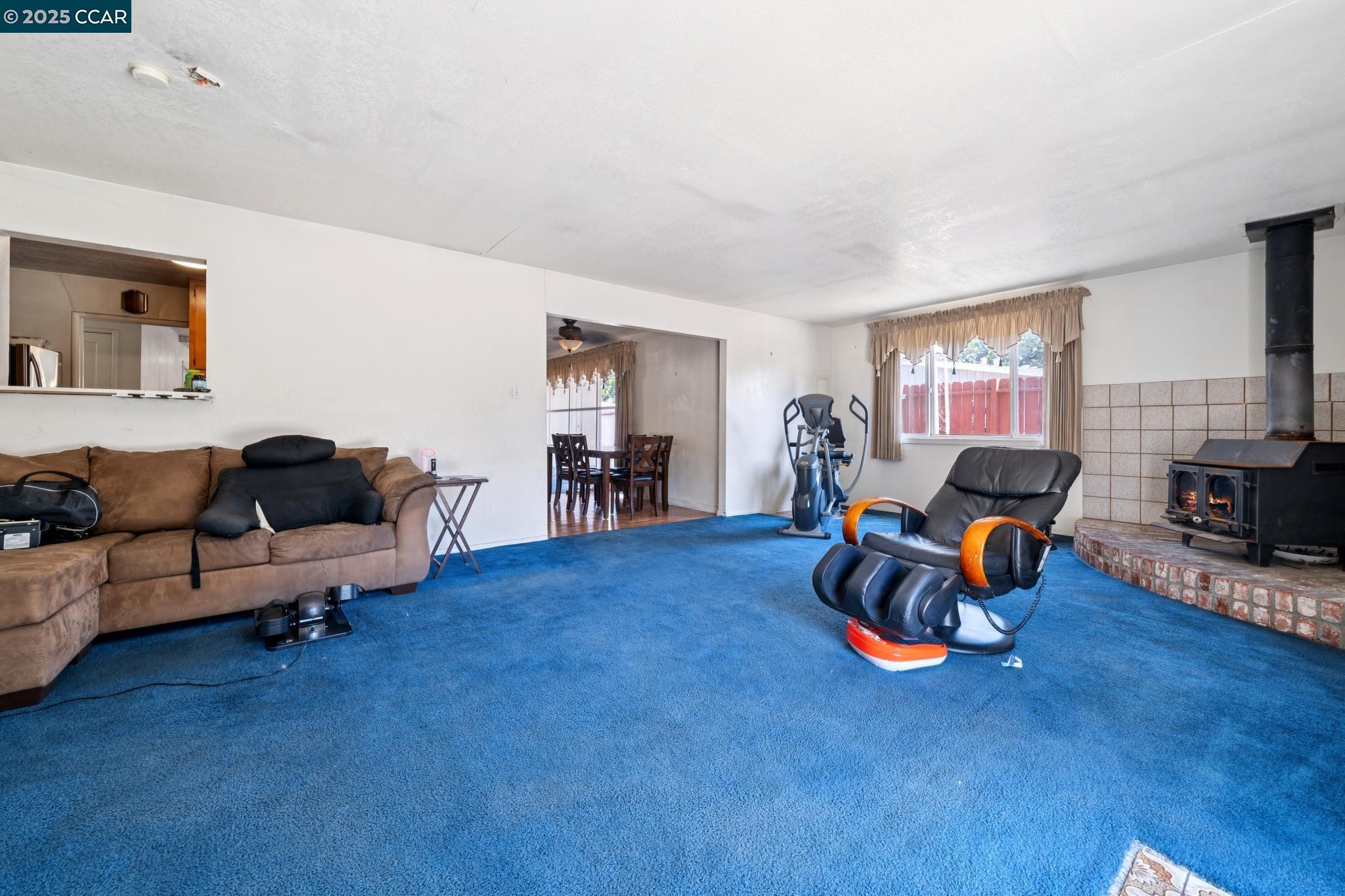 2697 Mayfair Ave