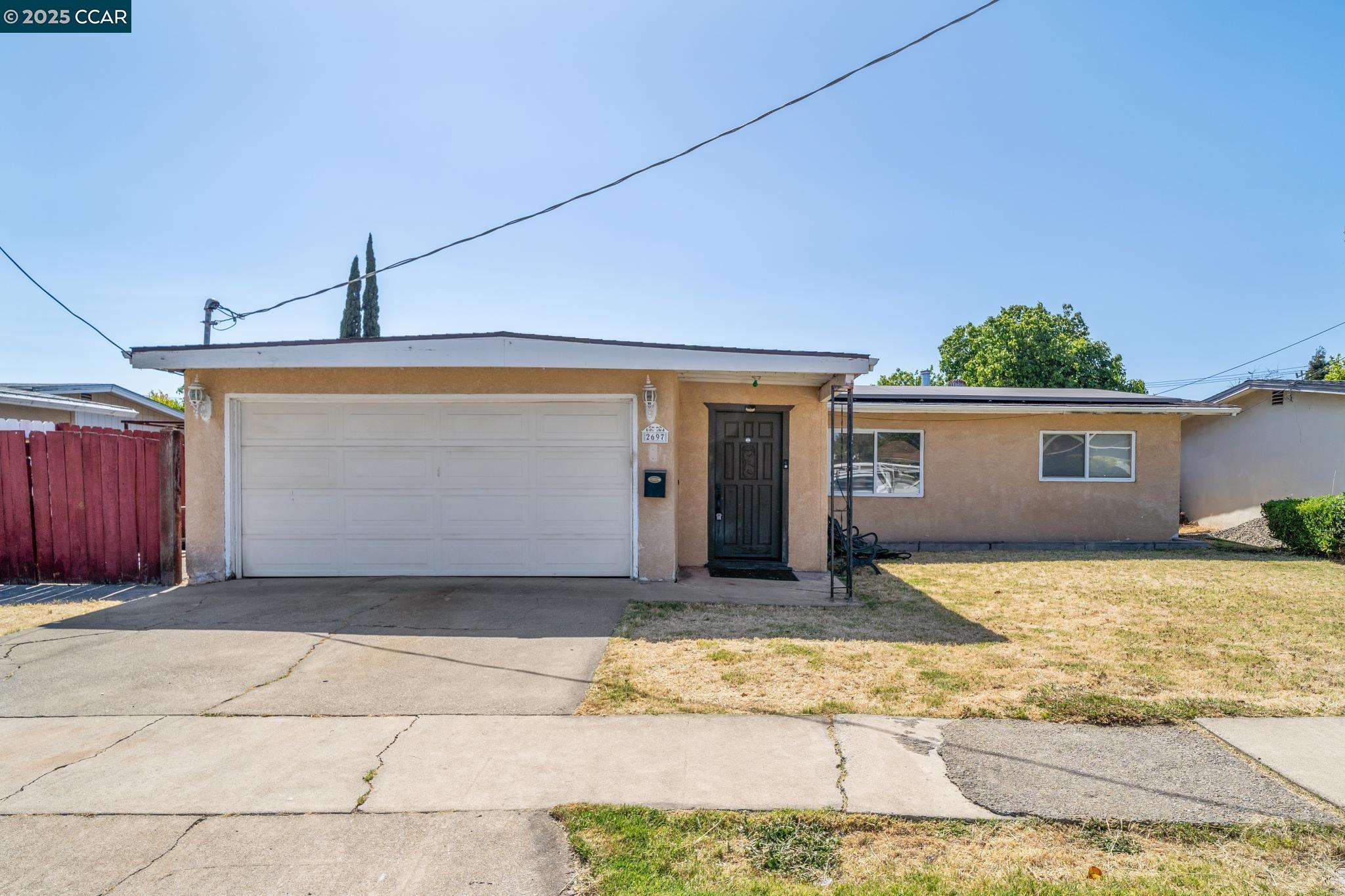 2697 Mayfair Ave