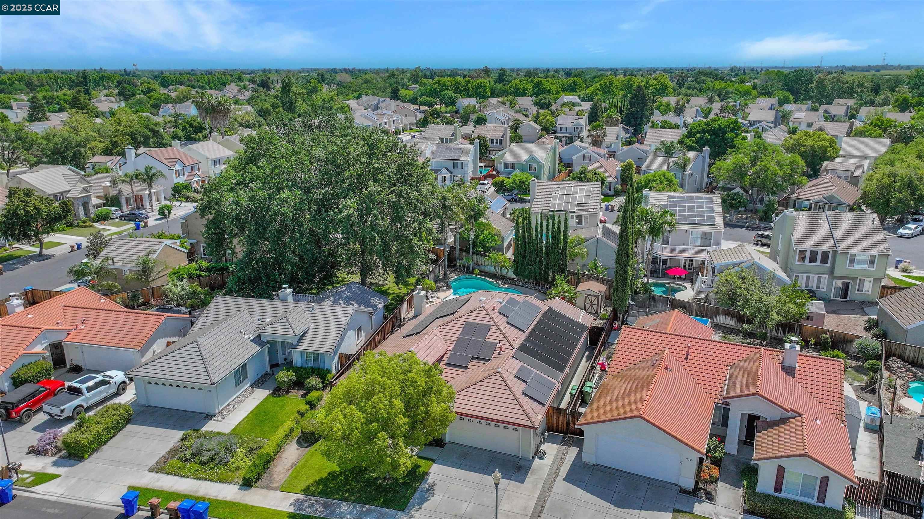 380 Claremont Dr