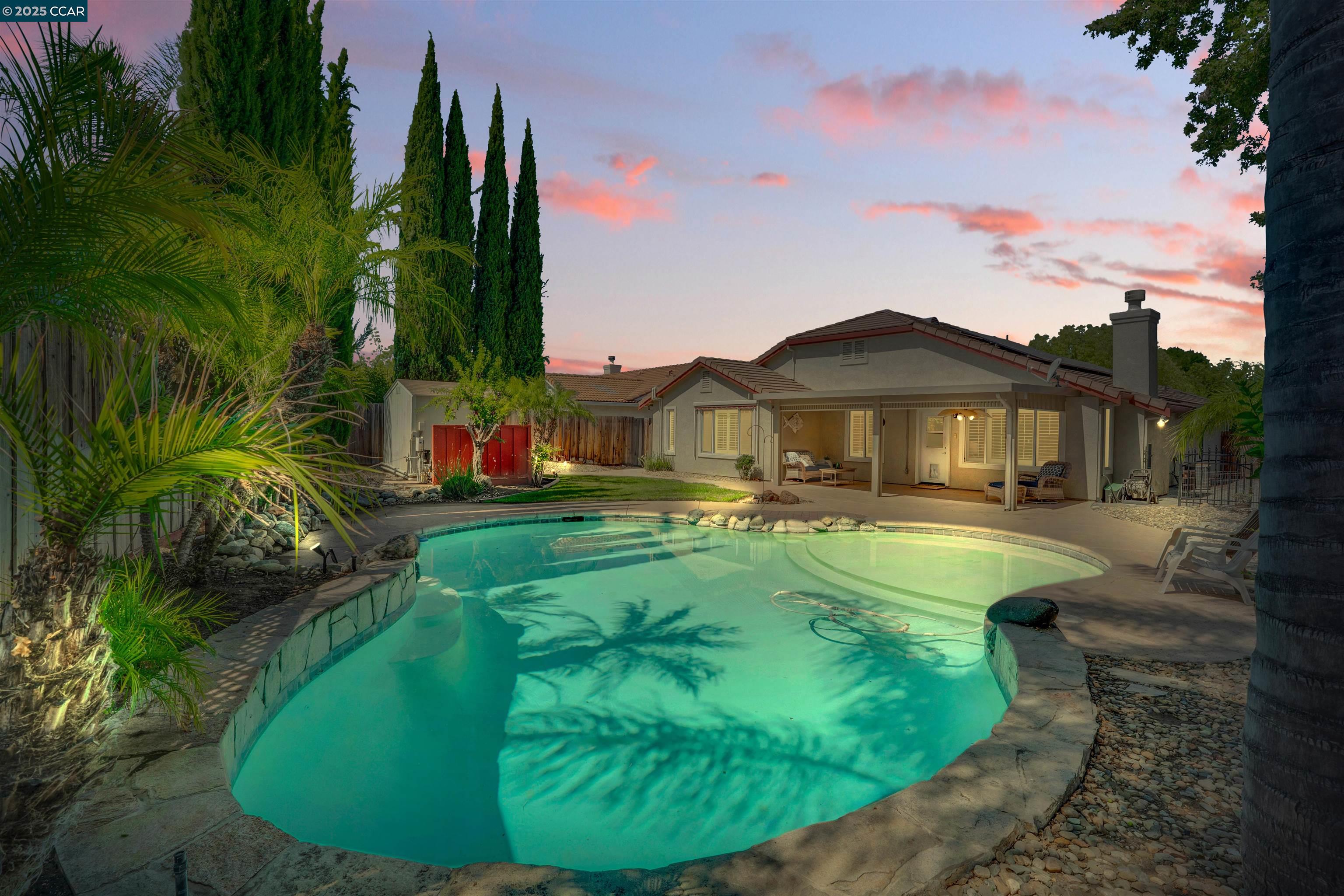 380 Claremont Dr