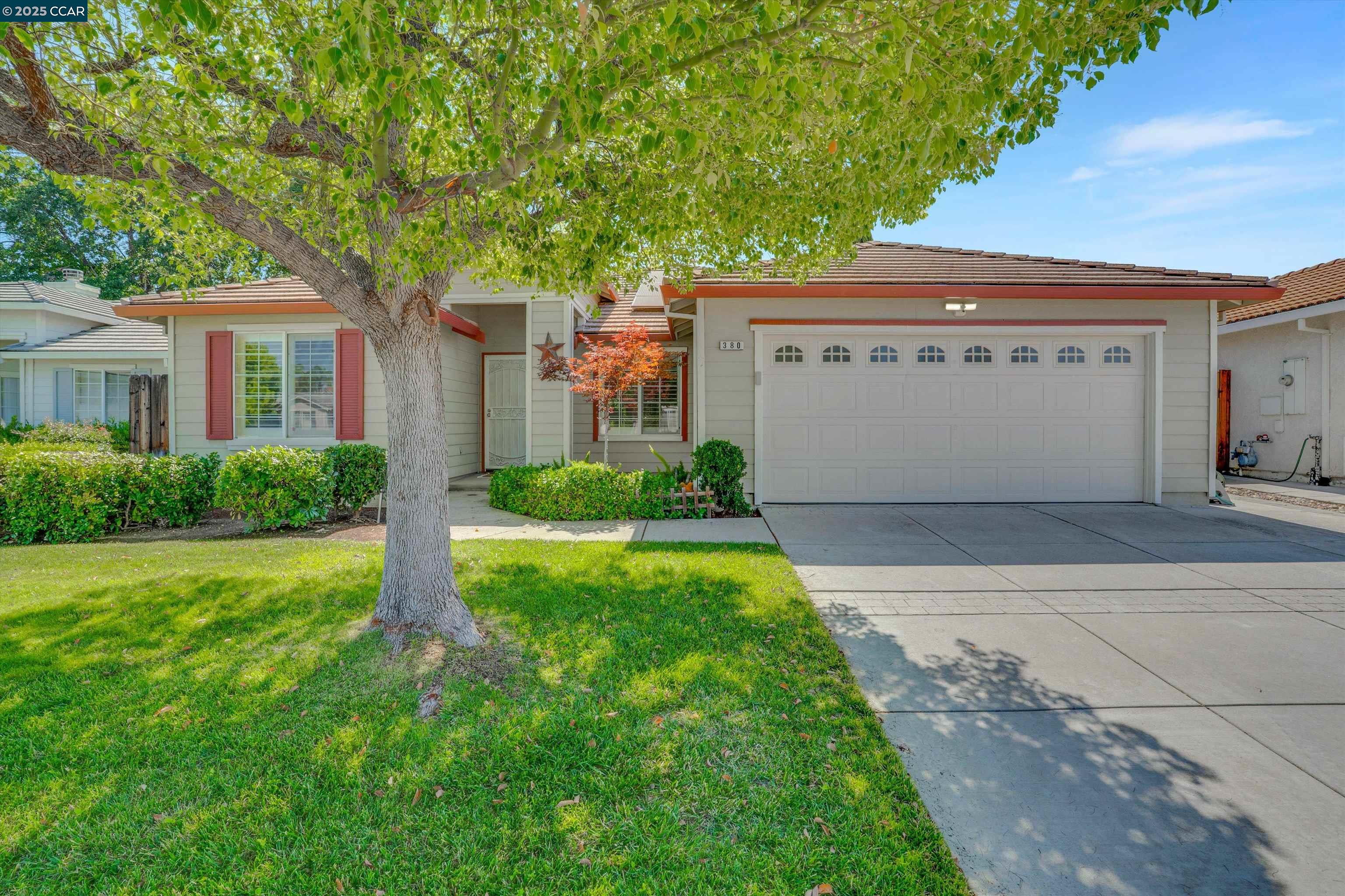 380 Claremont Dr