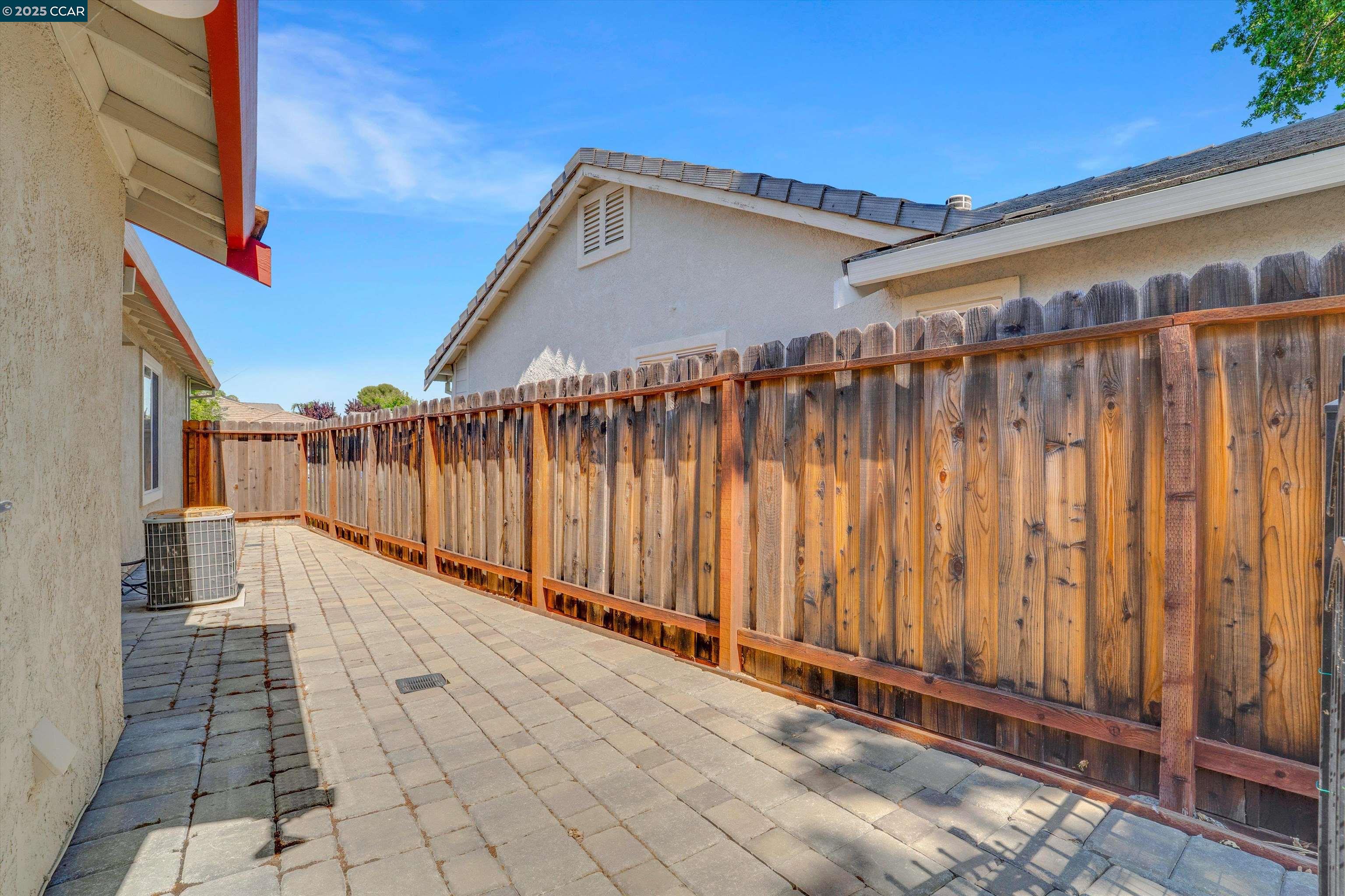 380 Claremont Dr