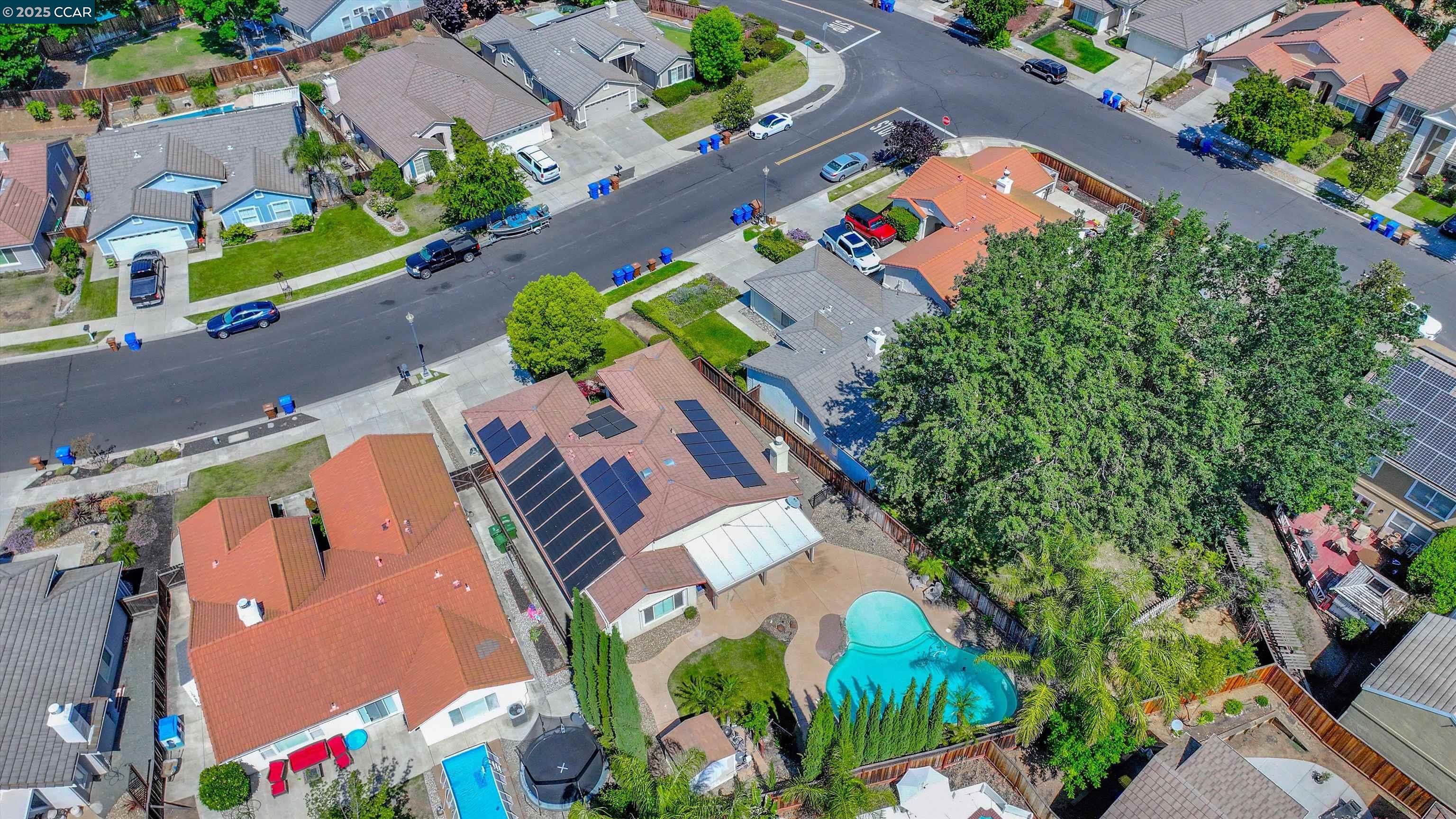 380 Claremont Dr
