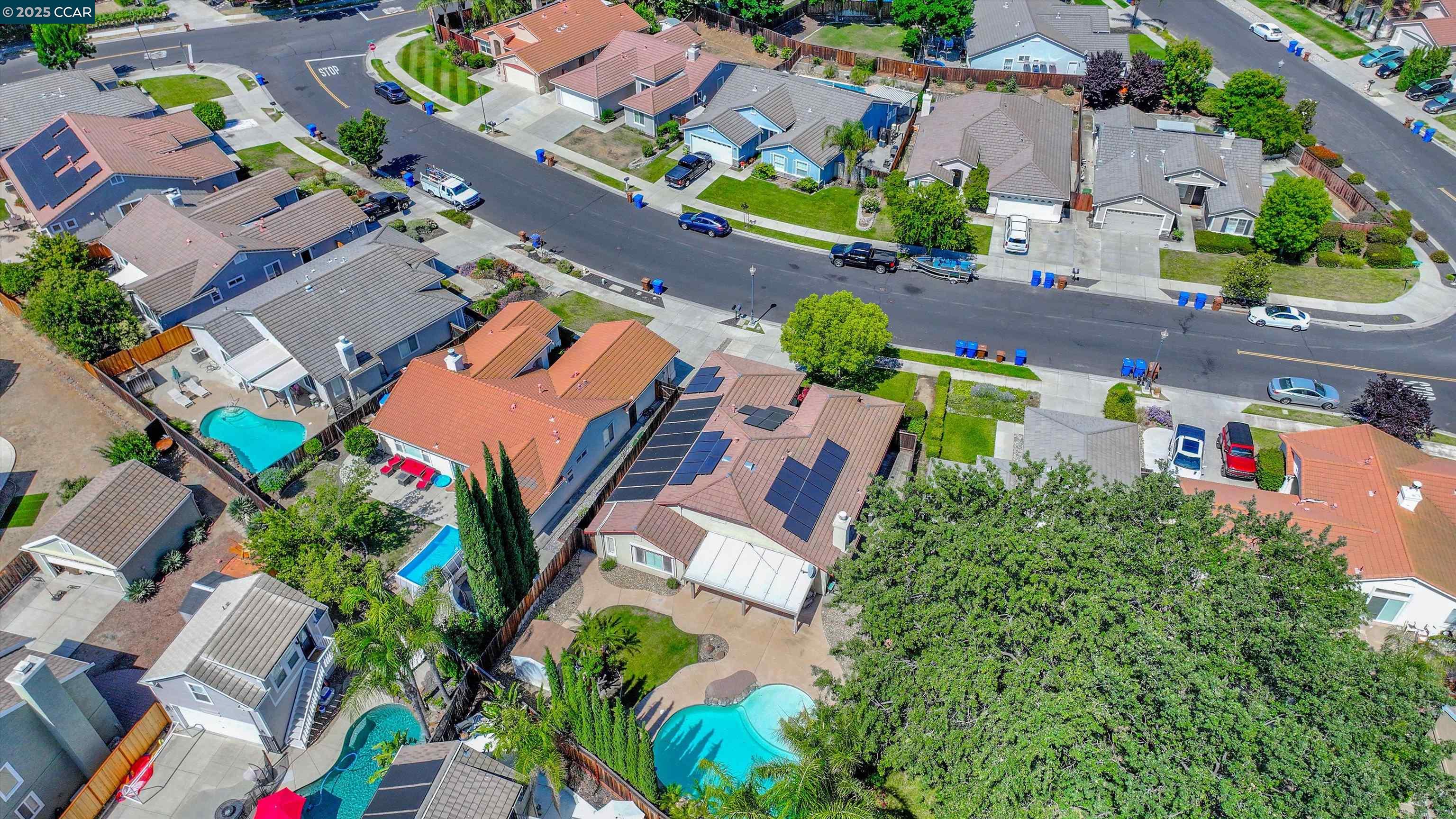 380 Claremont Dr