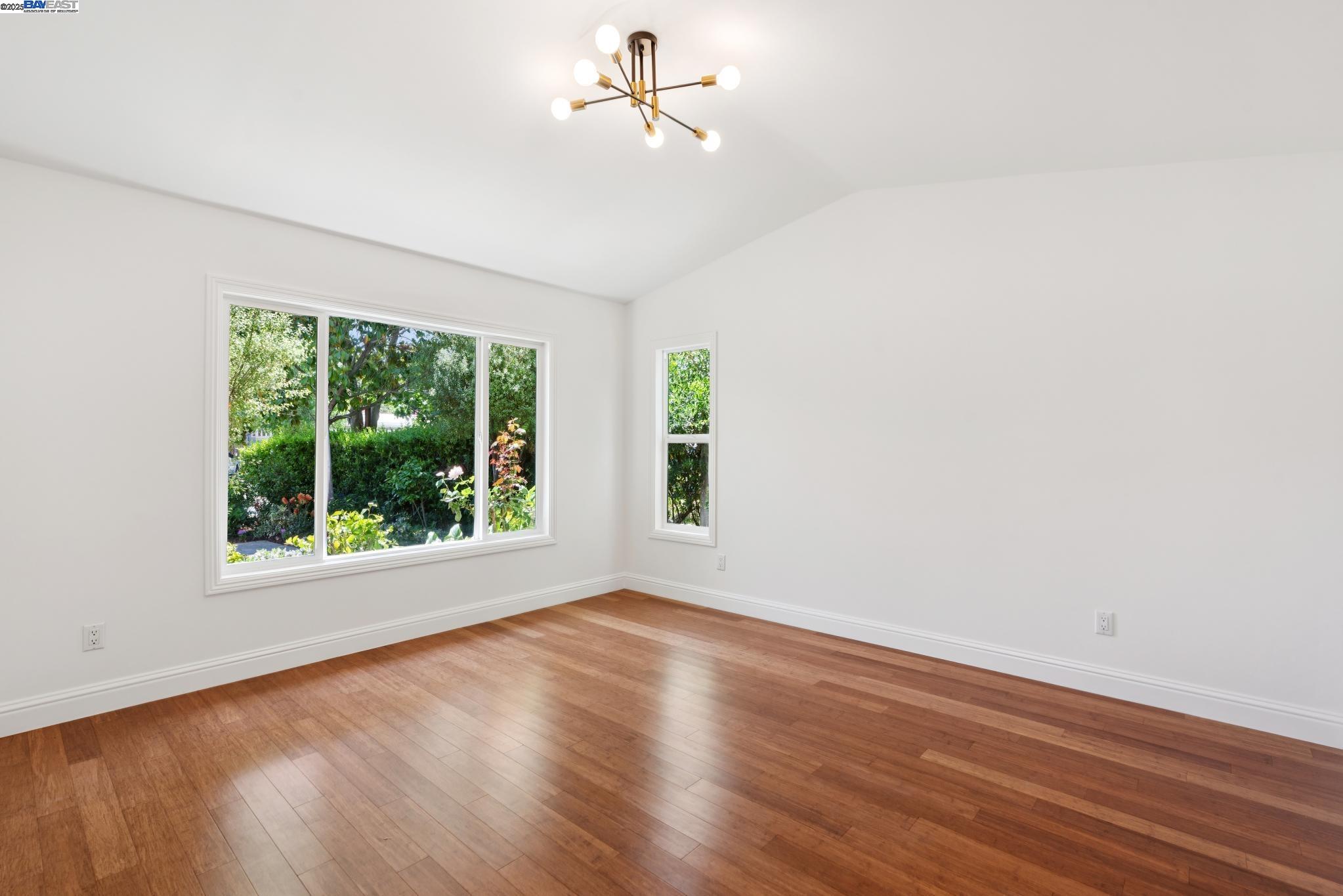 2643 Buena Vista Ave