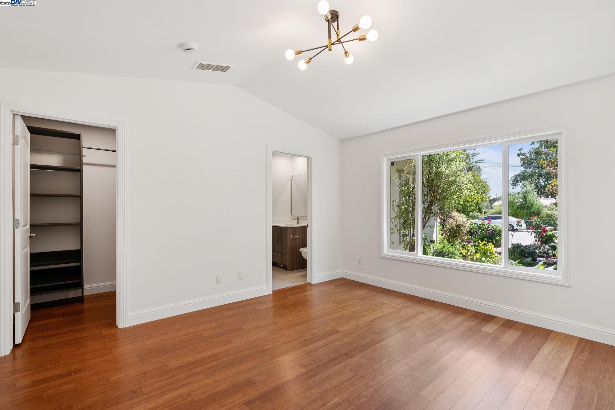 2643 Buena Vista Ave