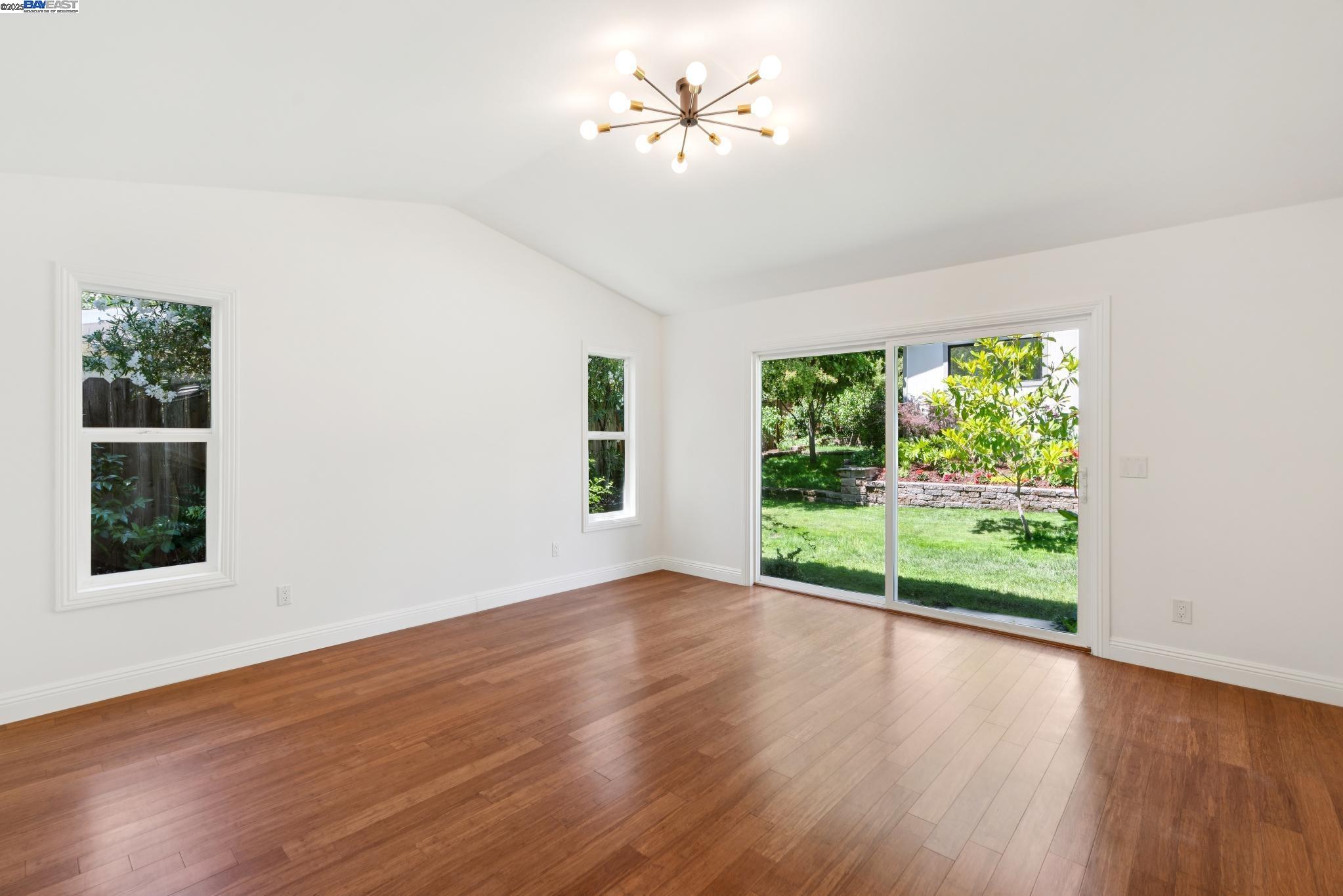 2643 Buena Vista Ave