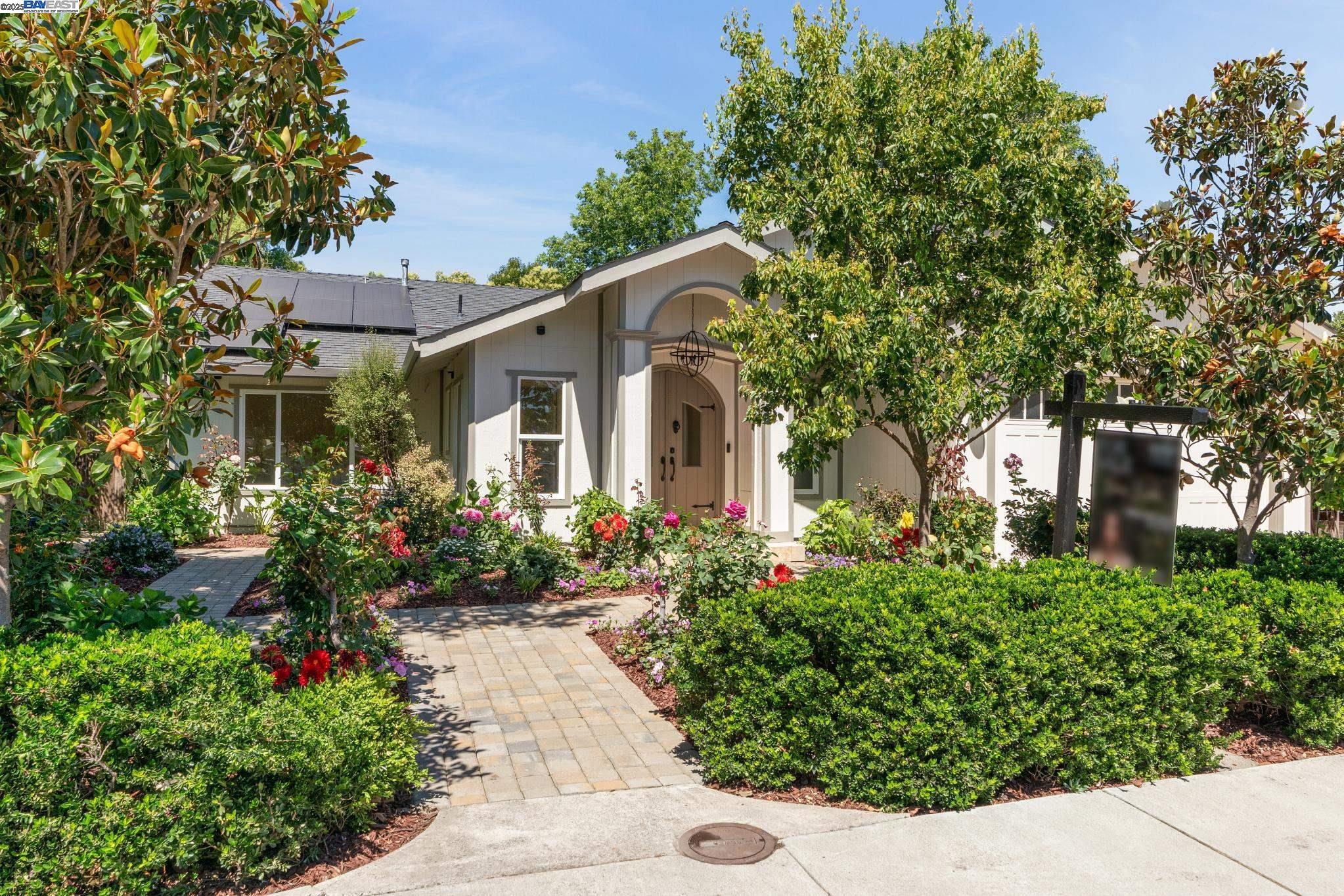 2643 Buena Vista Ave