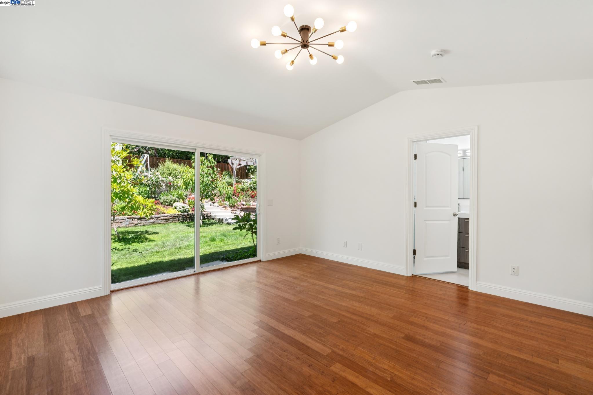2643 Buena Vista Ave