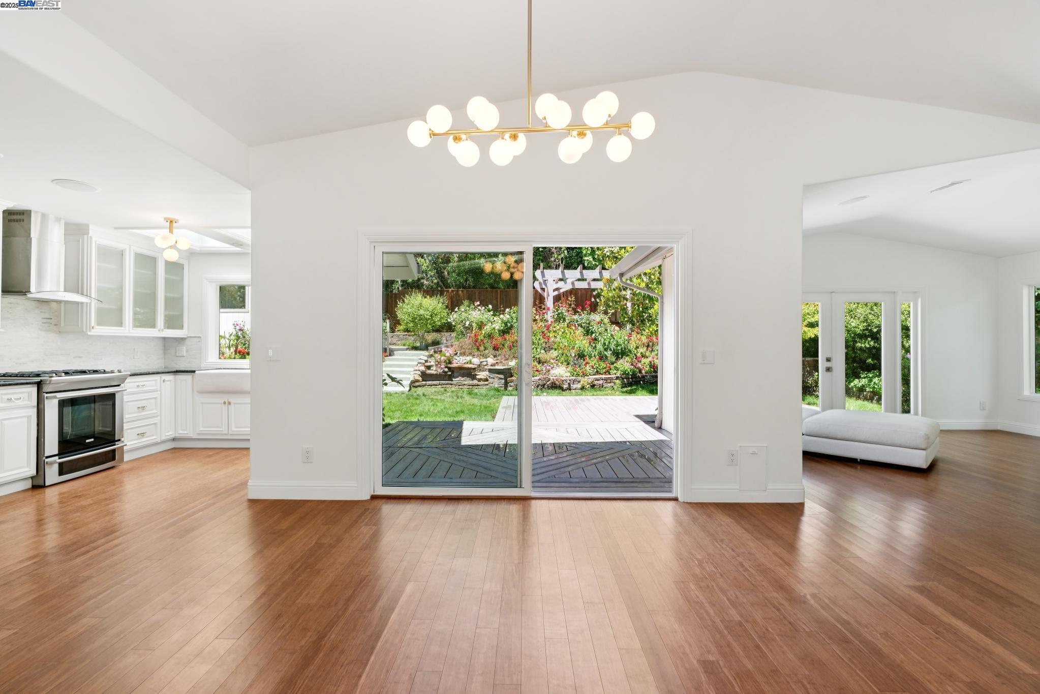 2643 Buena Vista Ave