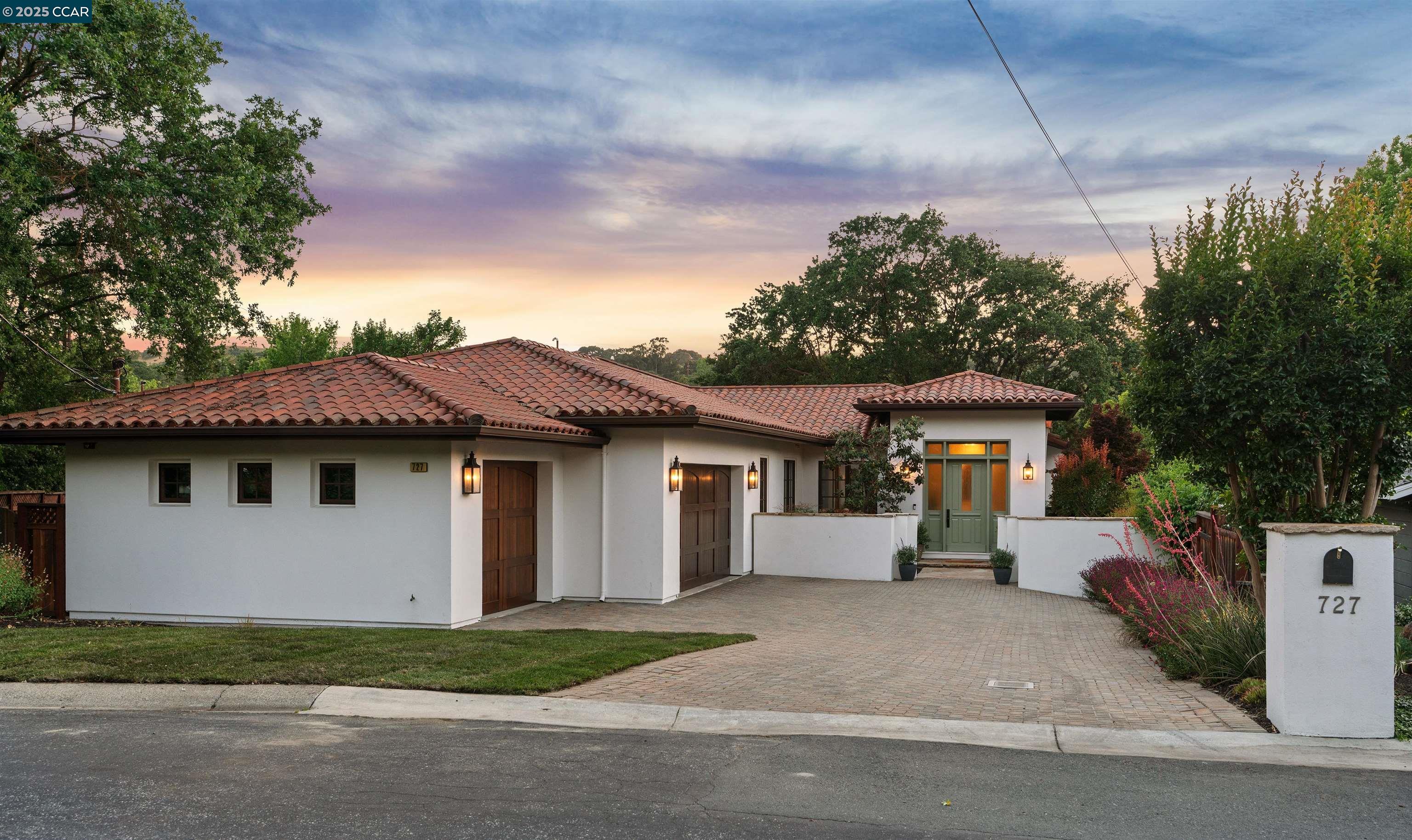 727 Glenside Cir