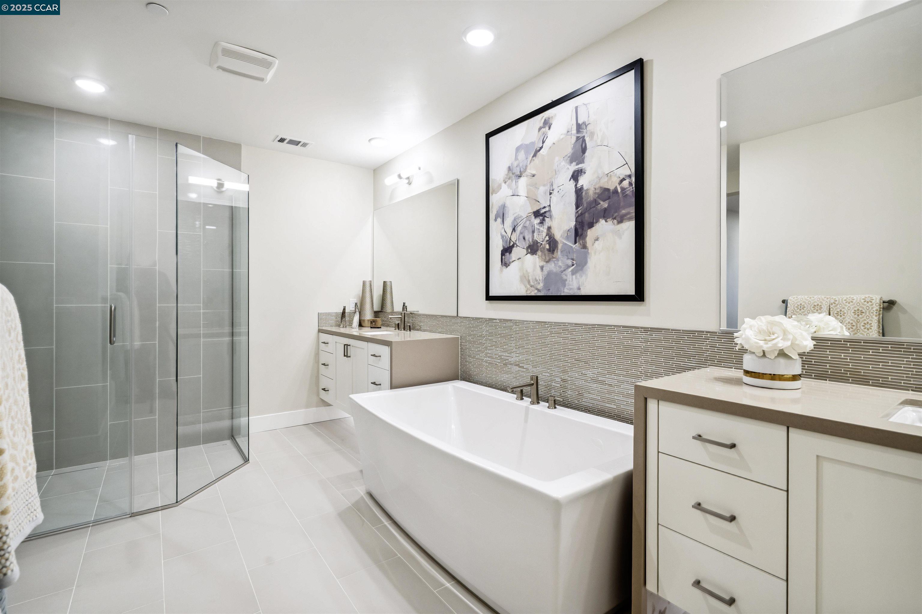 20 Woodbury Highlands Court # 12