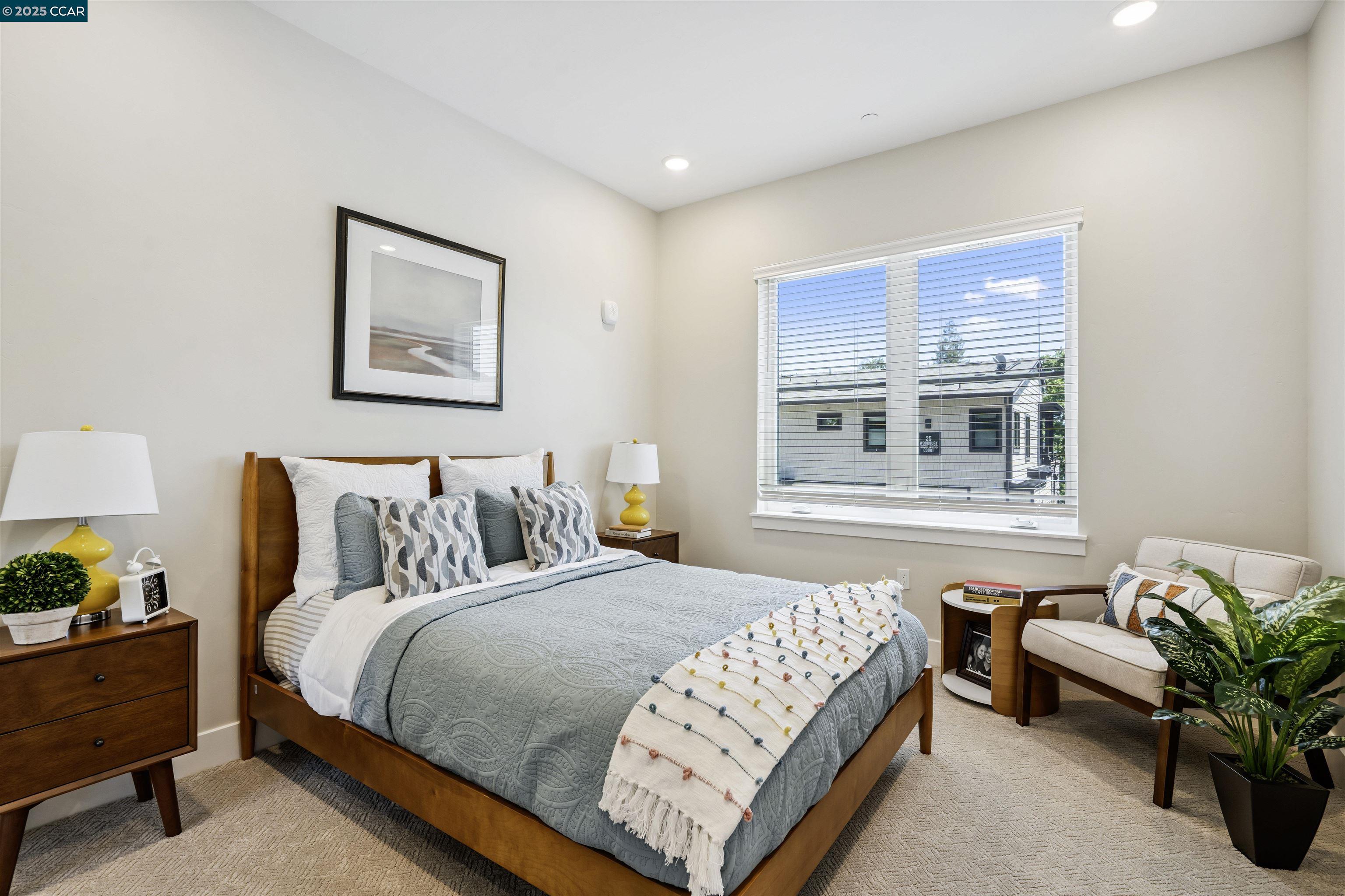 20 Woodbury Highlands Court # 12