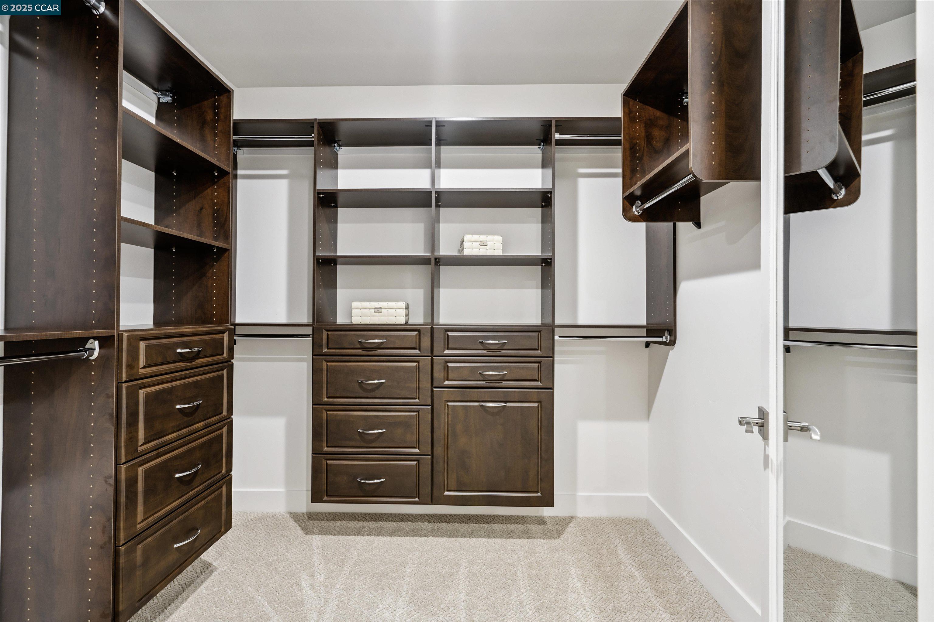 20 Woodbury Highlands Court # 12