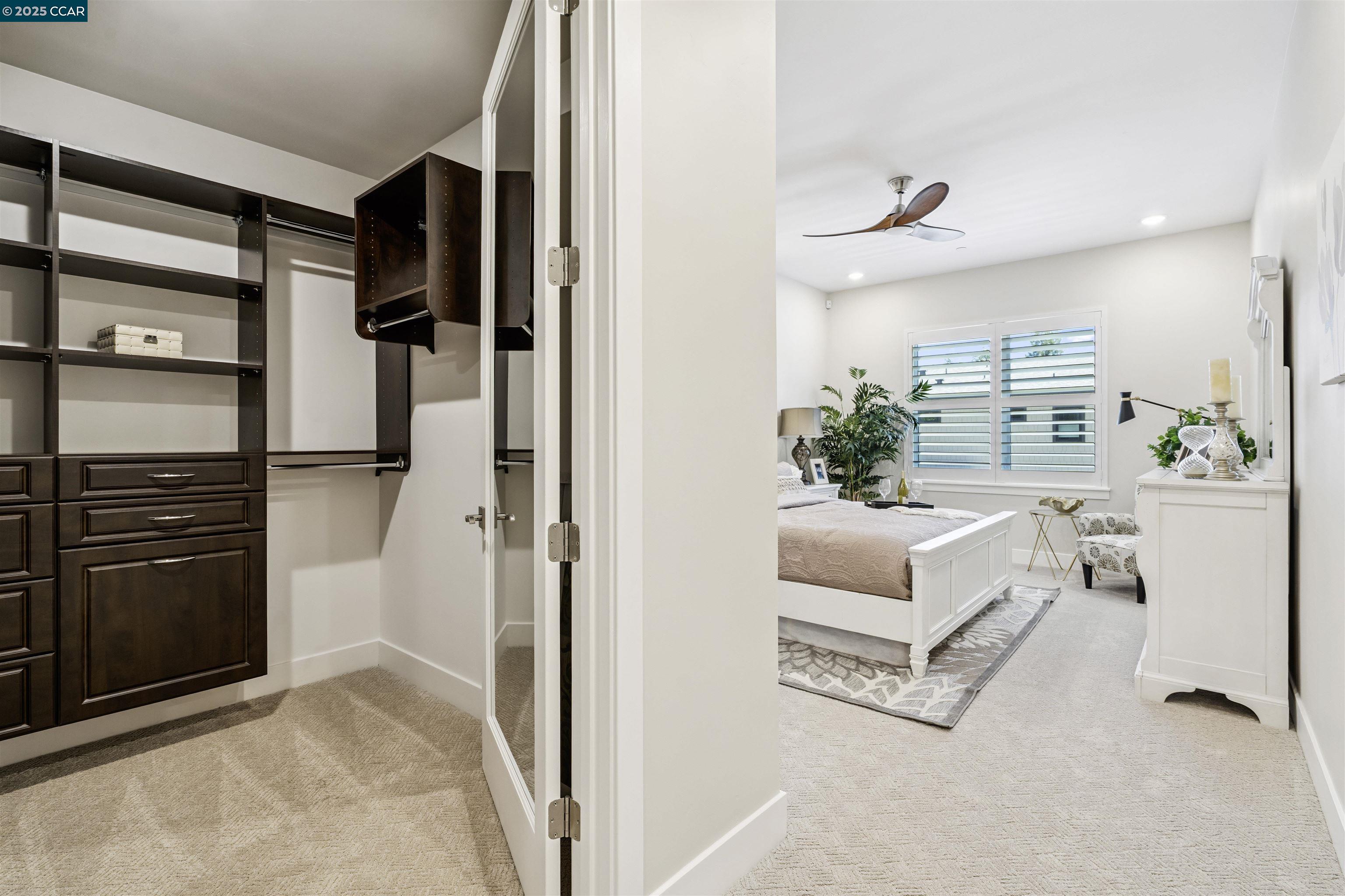 20 Woodbury Highlands Court # 12