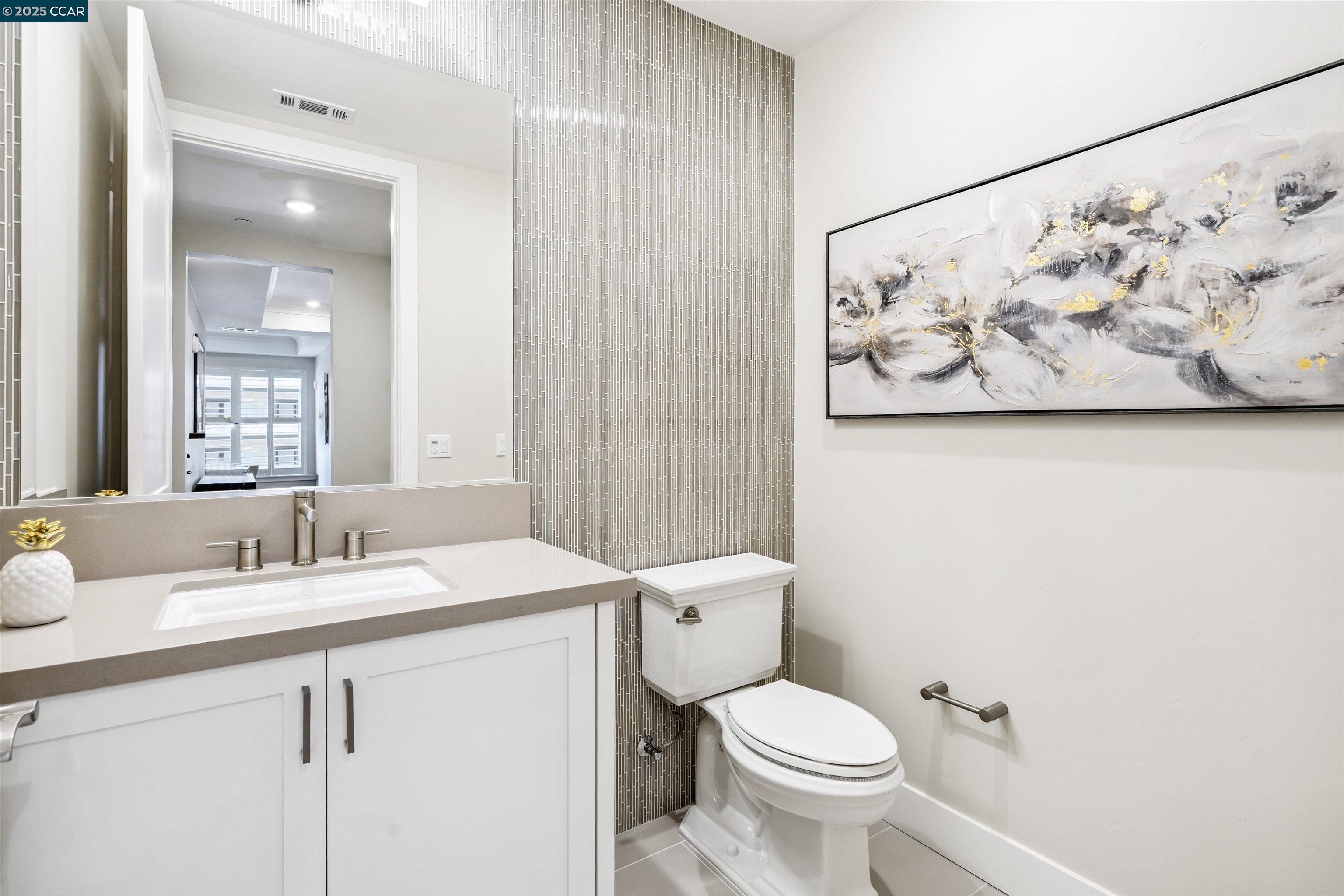 20 Woodbury Highlands Court # 12