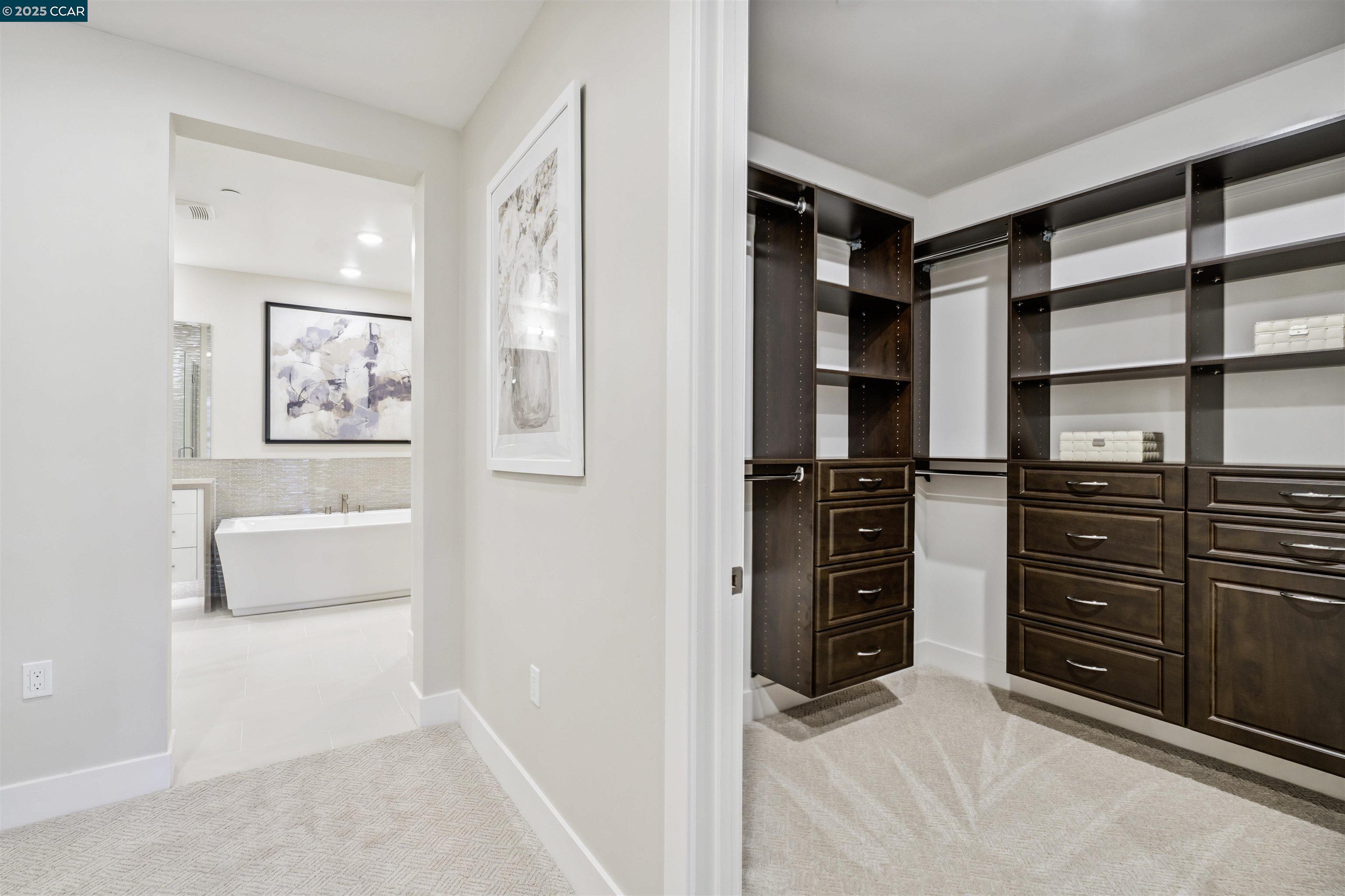 20 Woodbury Highlands Court # 12