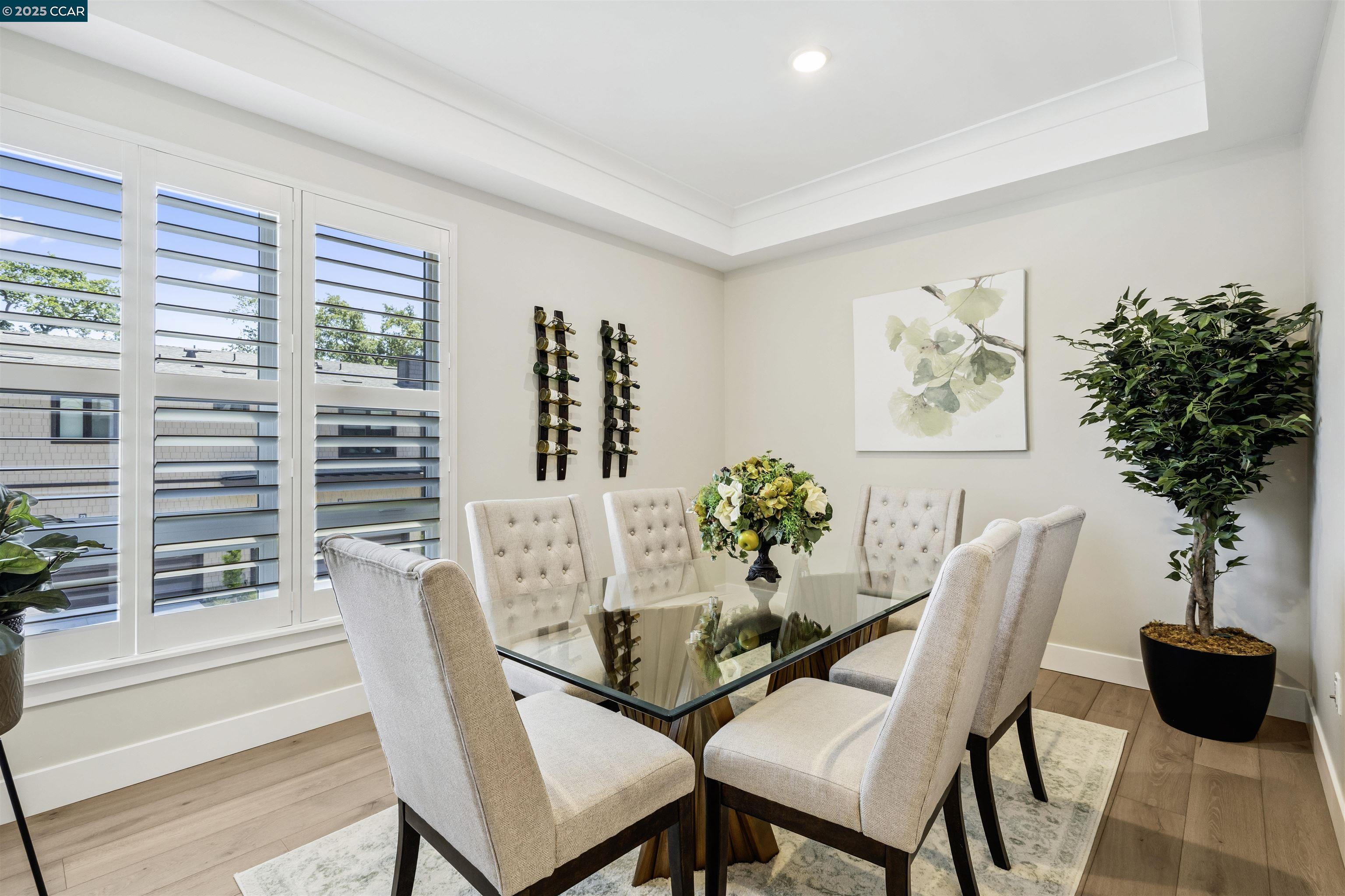 20 Woodbury Highlands Court # 12