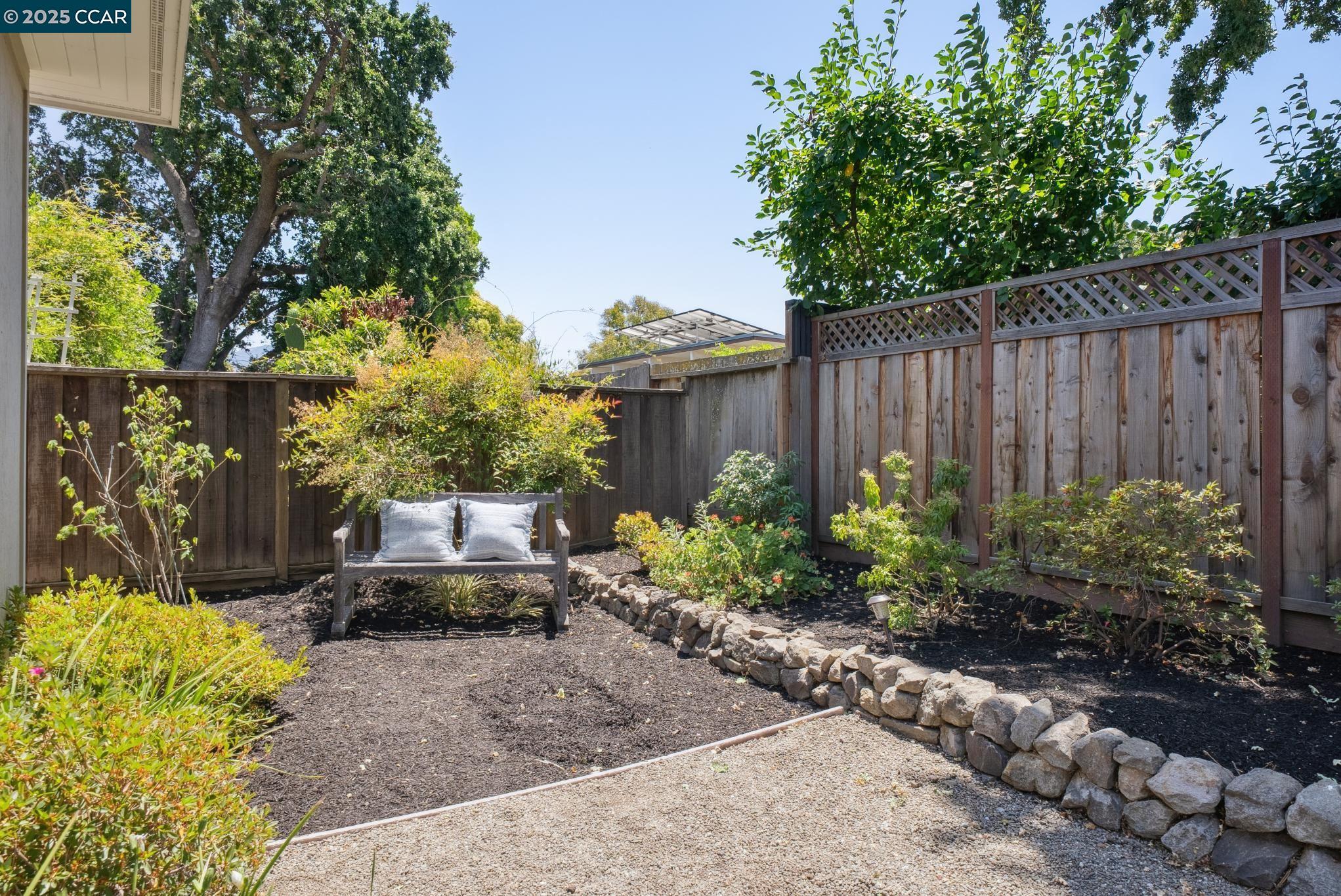 2665 San Benito Dr