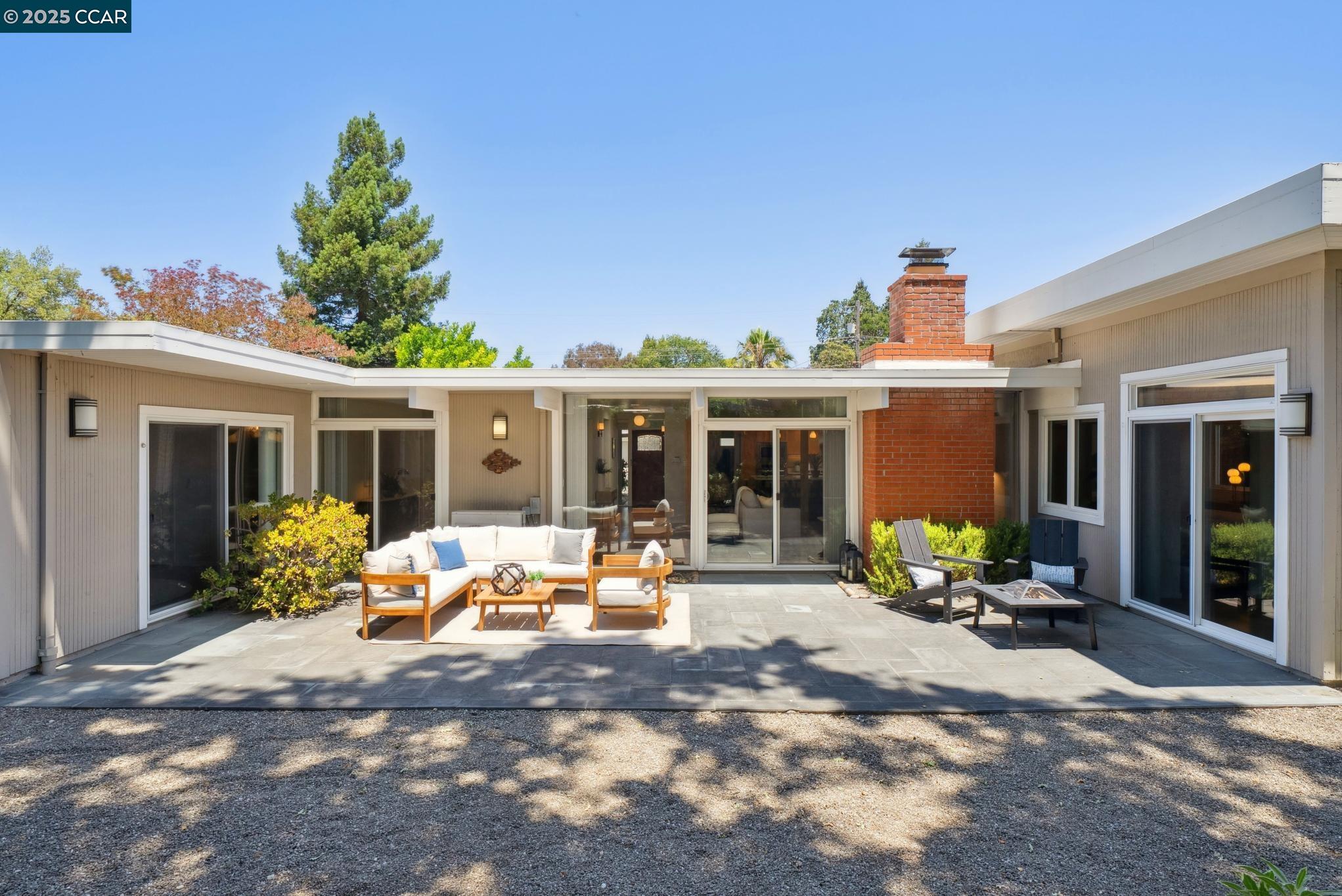 2665 San Benito Dr