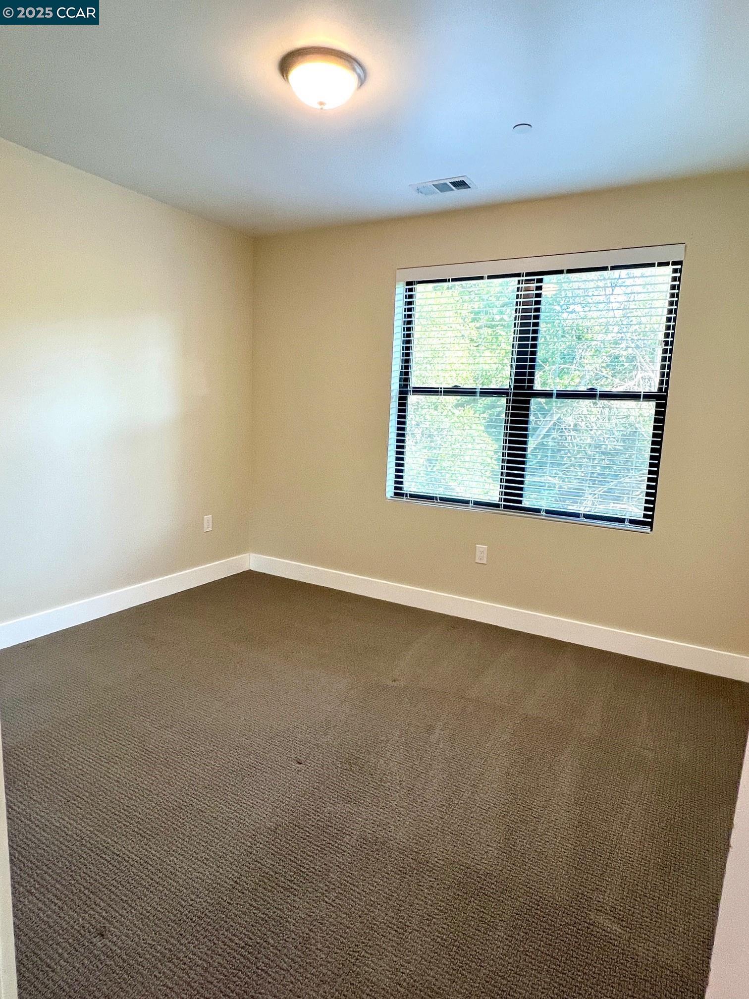 6 Linda Vista