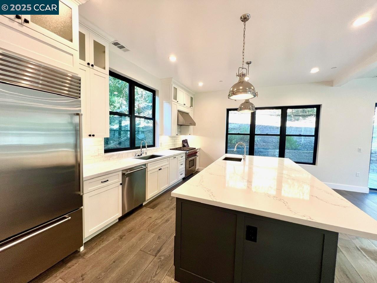 6 Linda Vista