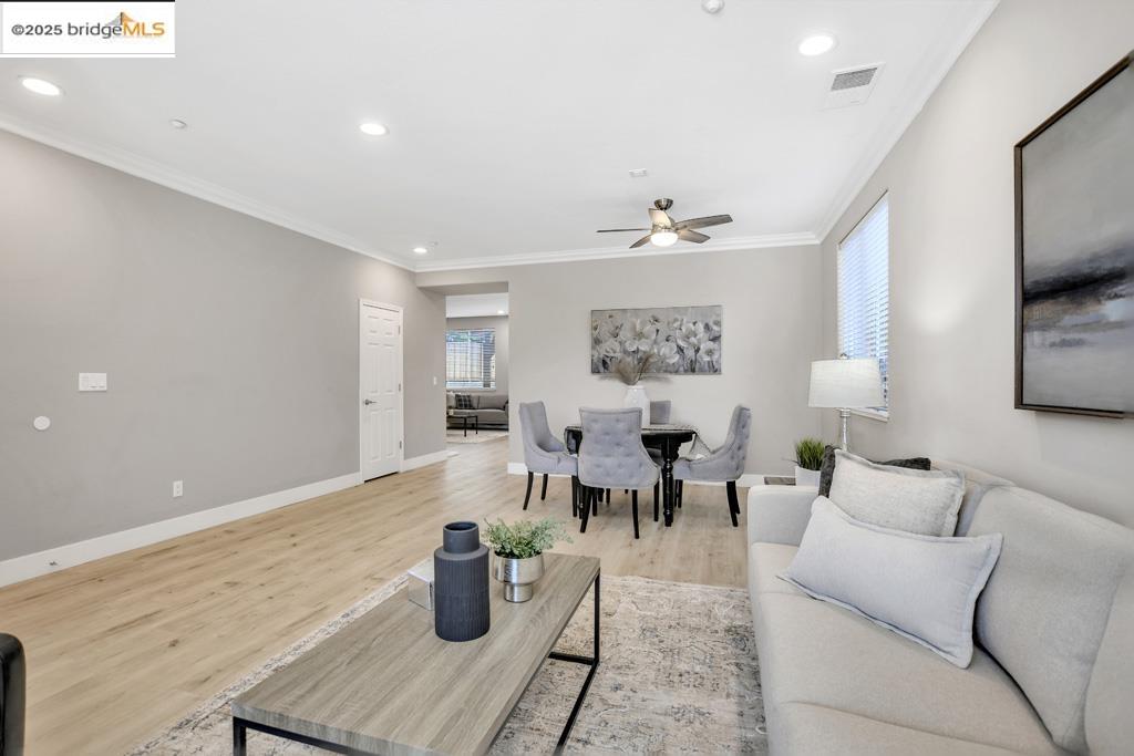 198 Continente Ave