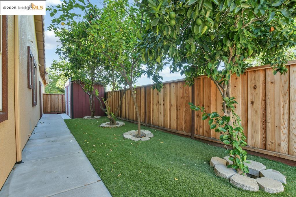 198 Continente Ave