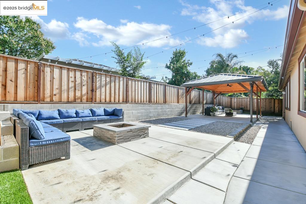 198 Continente Ave