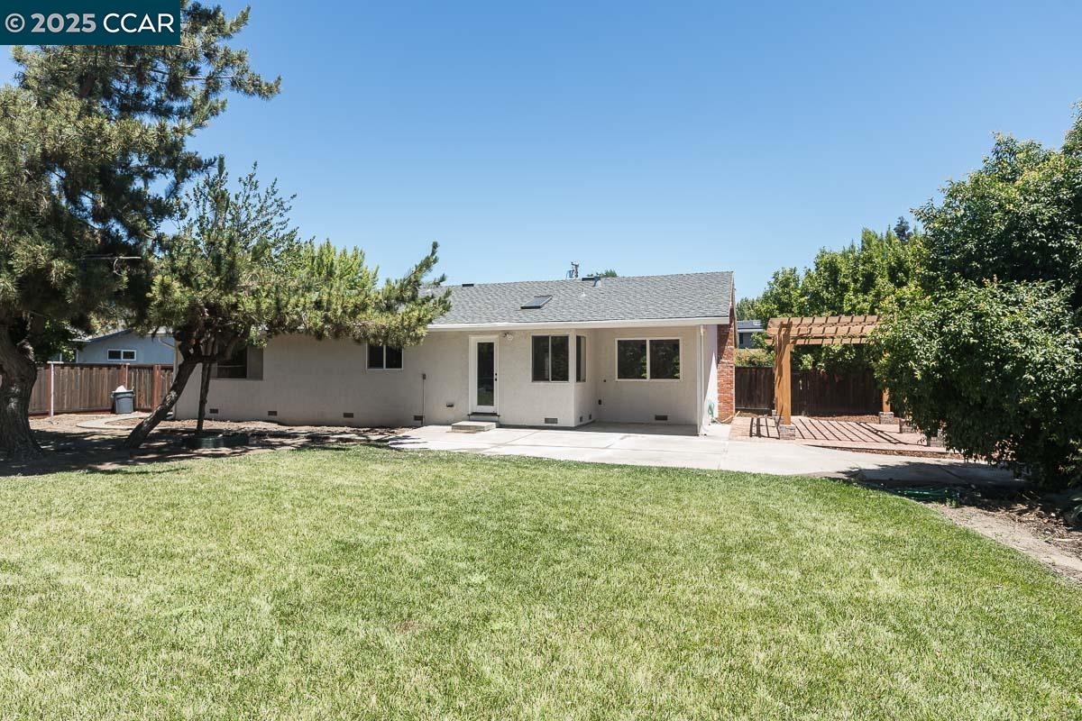 881 Autumn Dr