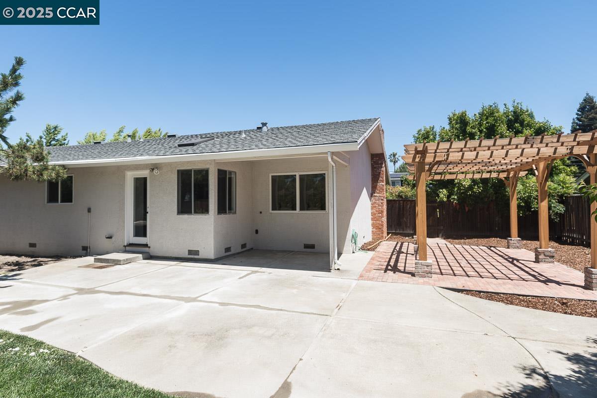 881 Autumn Dr