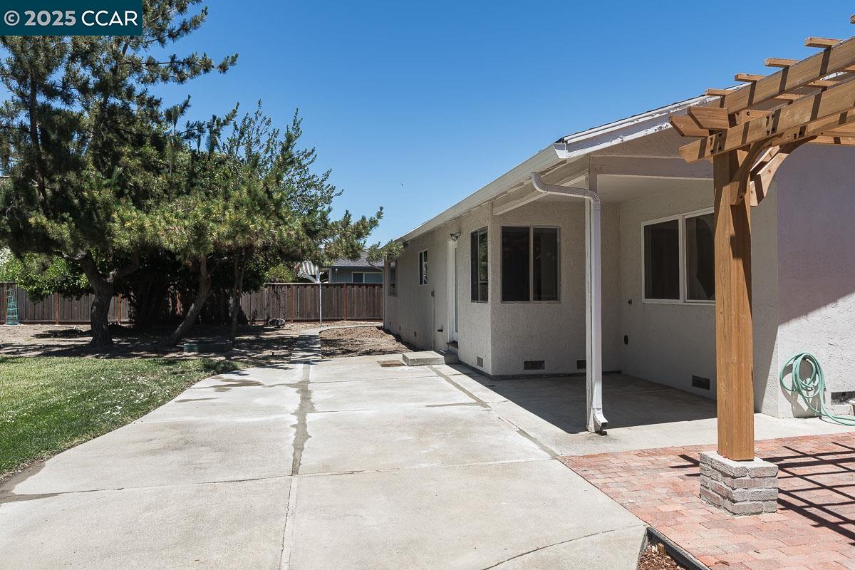 881 Autumn Dr