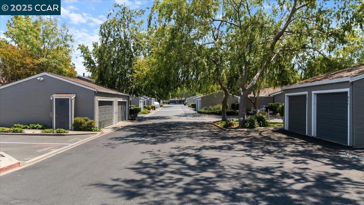 846 Royal Ann Lane
