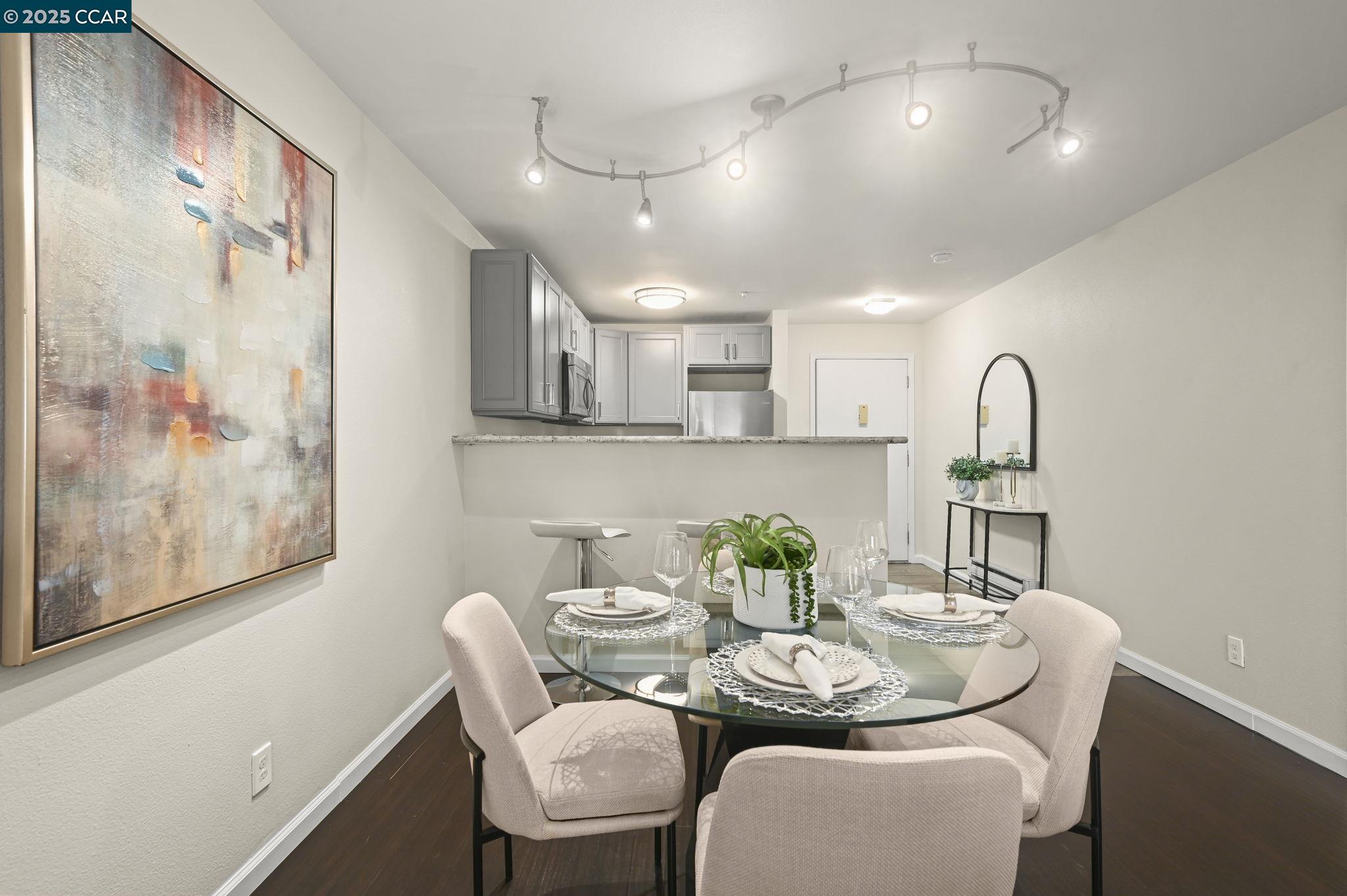 2901 Macarthur Blvd # 203