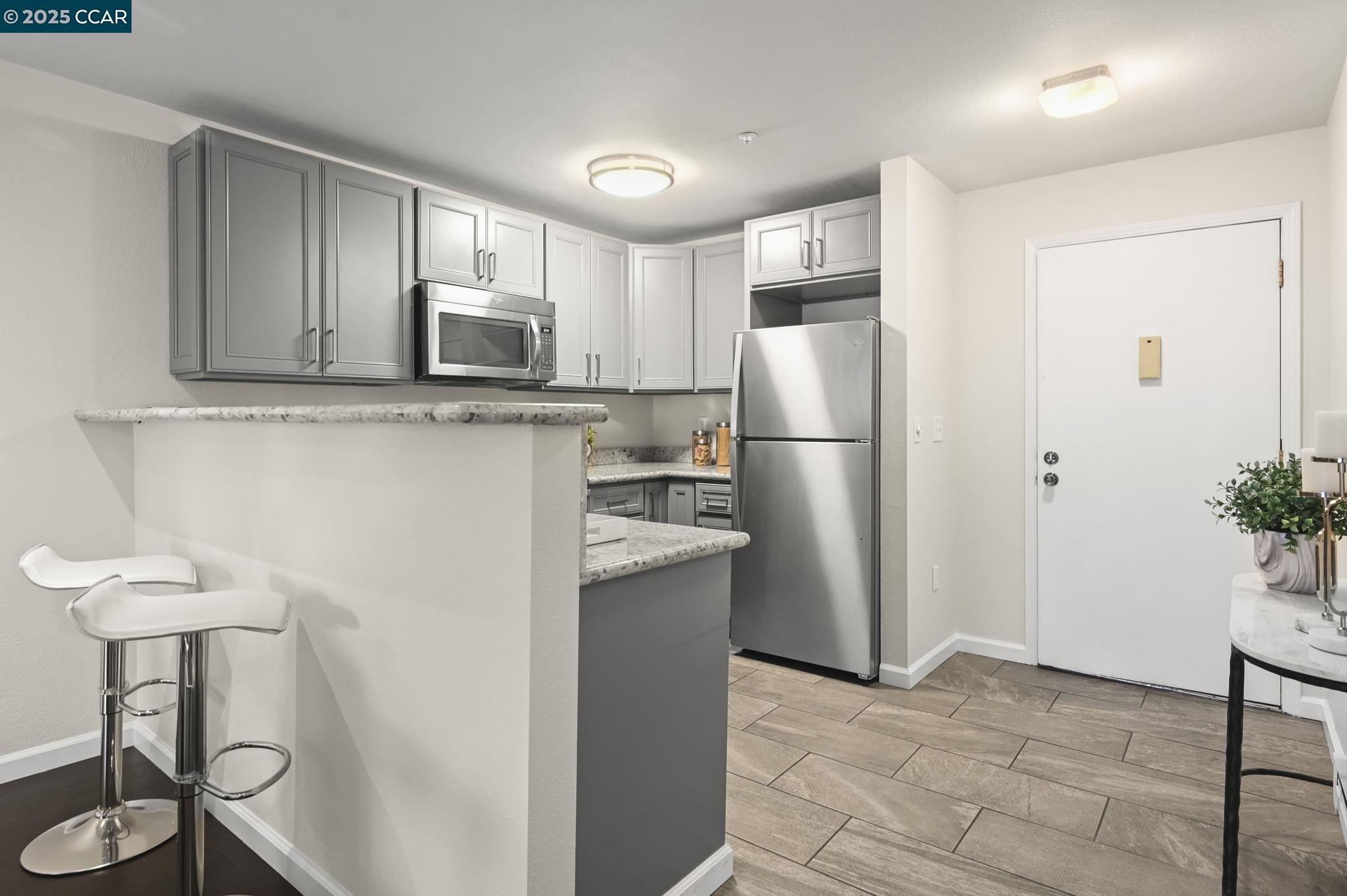 2901 Macarthur Blvd # 203