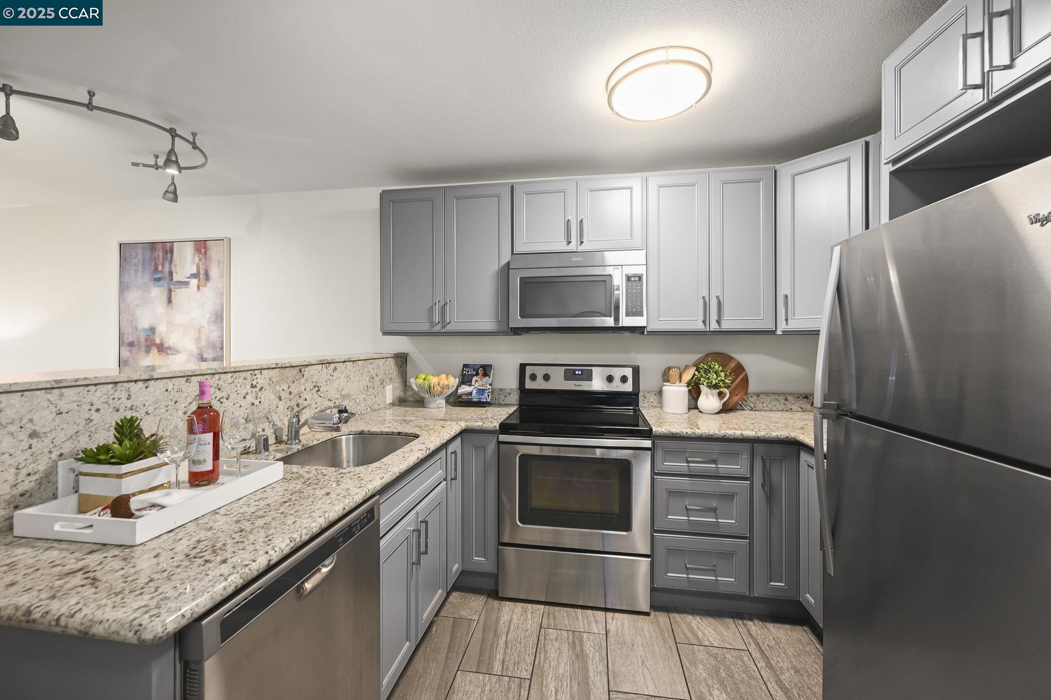 2901 Macarthur Blvd # 203